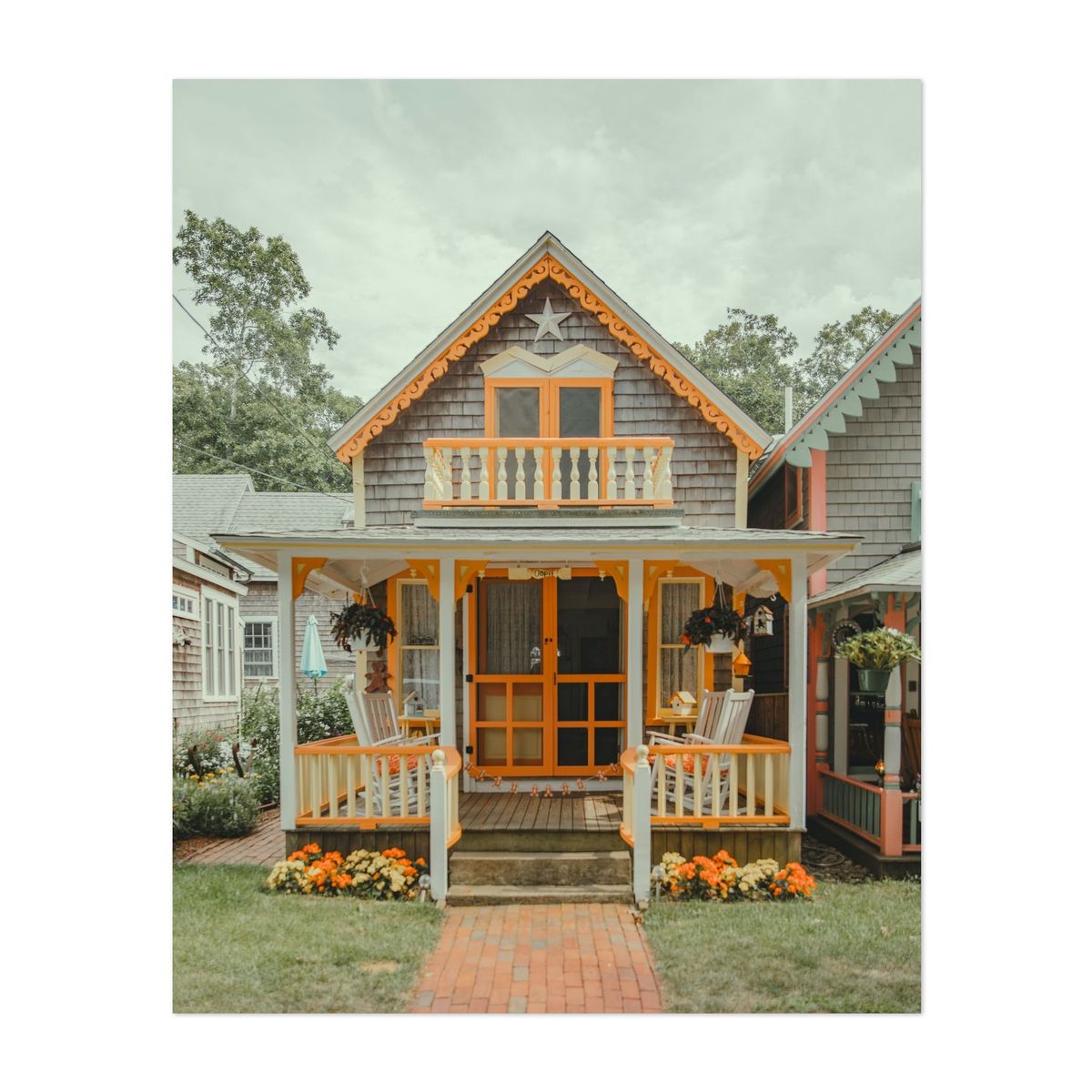 Gingerbread Cottages 01 – image 1 of 2