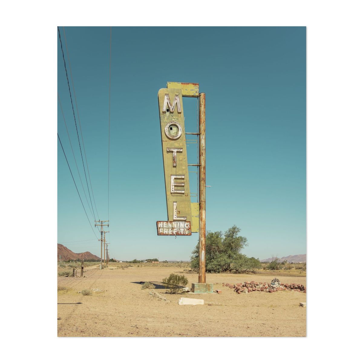 Old Henning Motel Sign 02 – image 1 of 2