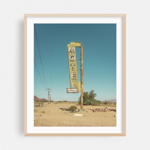 Old Henning Motel Sign 02