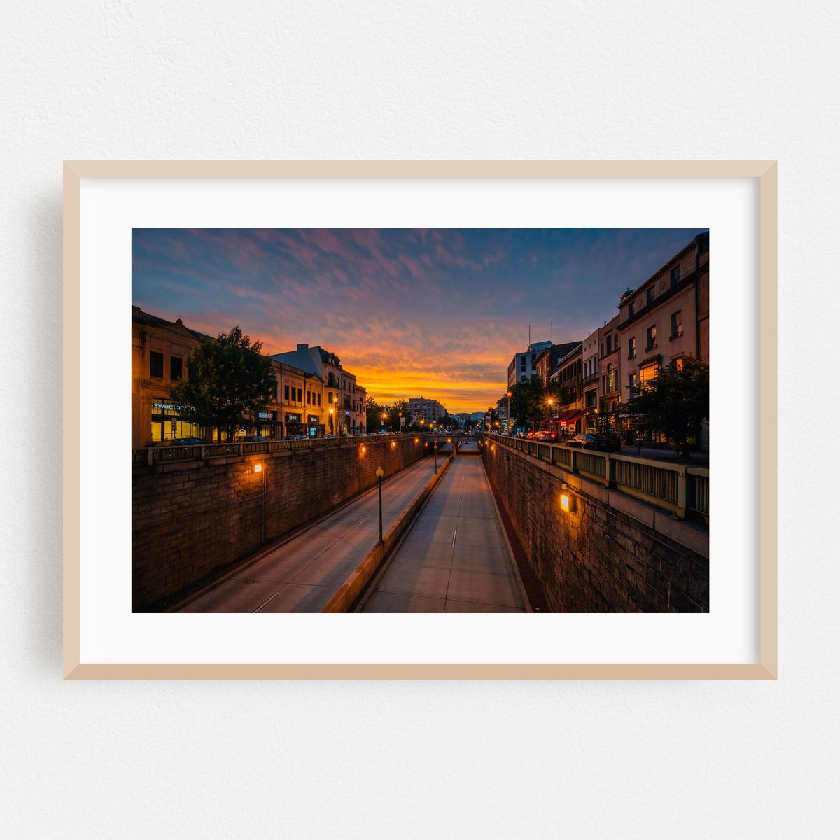 Connecticut Avenue 01 – image 1 of 6