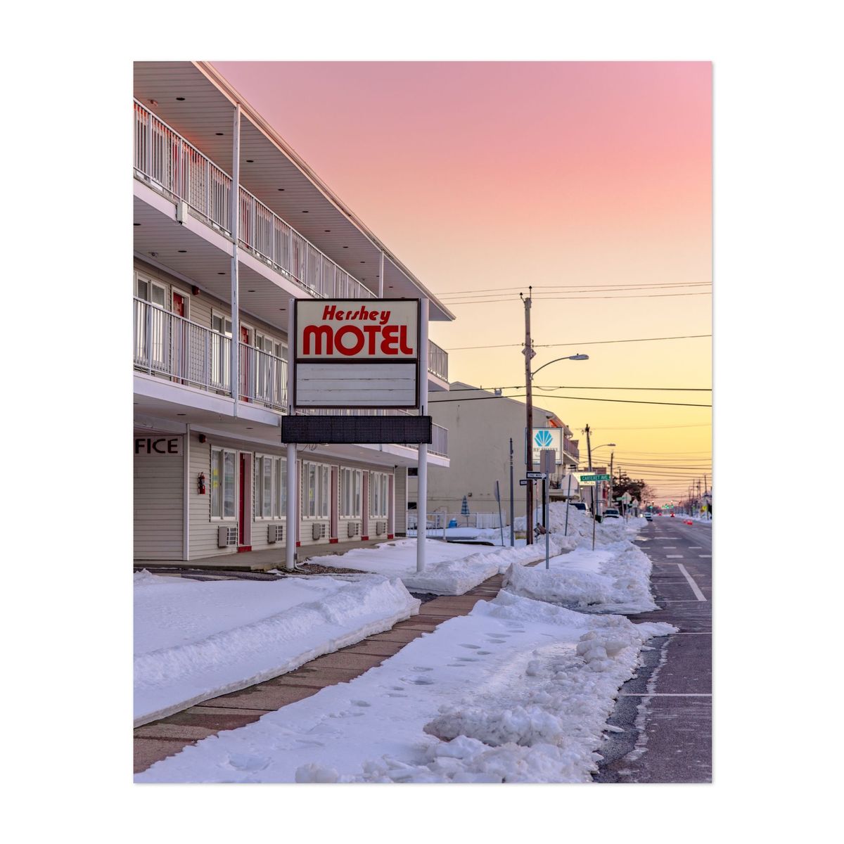 Hershey Motel Sunset 01 – image 1 of 2