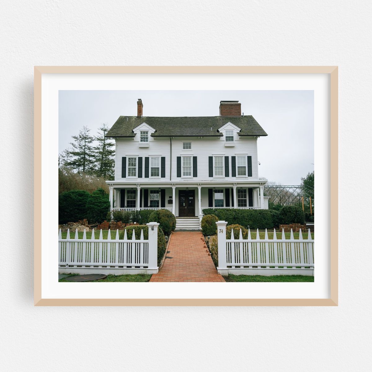 The Hedges Inn, East Hampton – image 1 of 3
