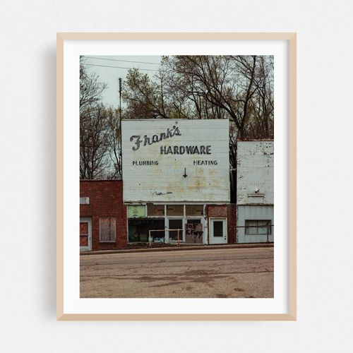 Frank's Hardware Storefront 01