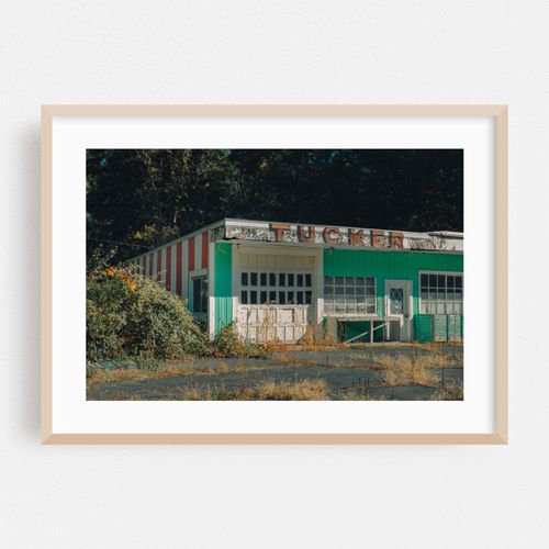 Abandoned Tuckers Fruit Market