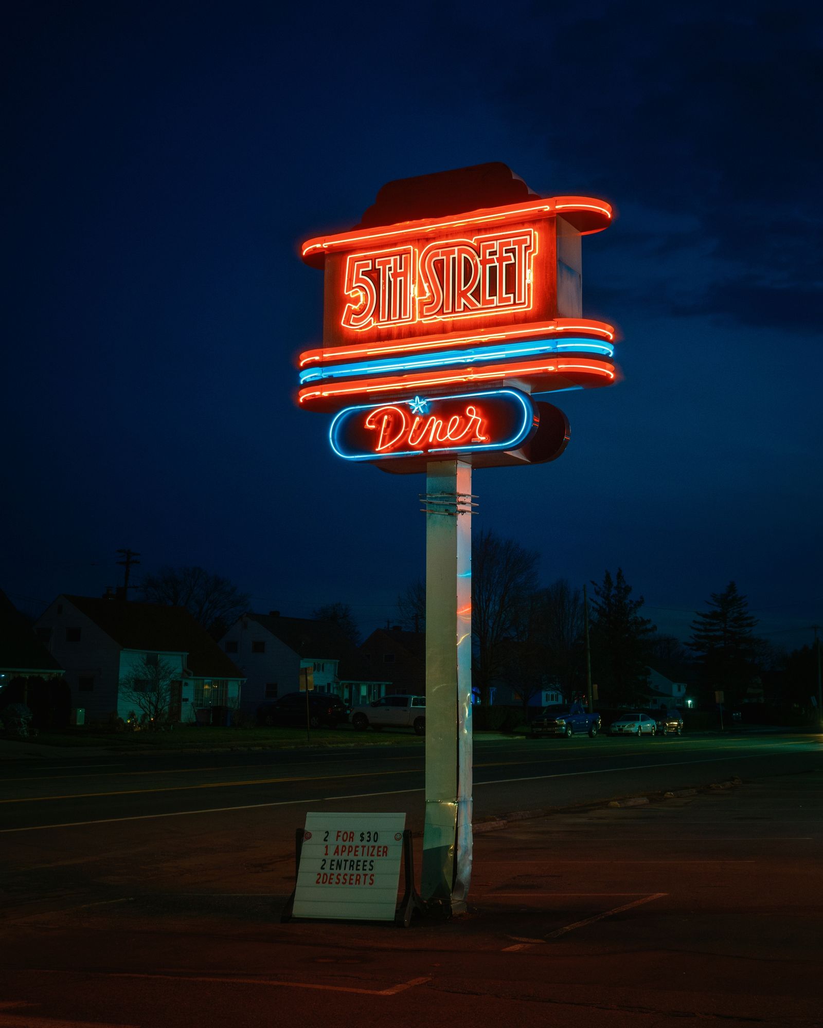 5th Street Diner, Temple 01