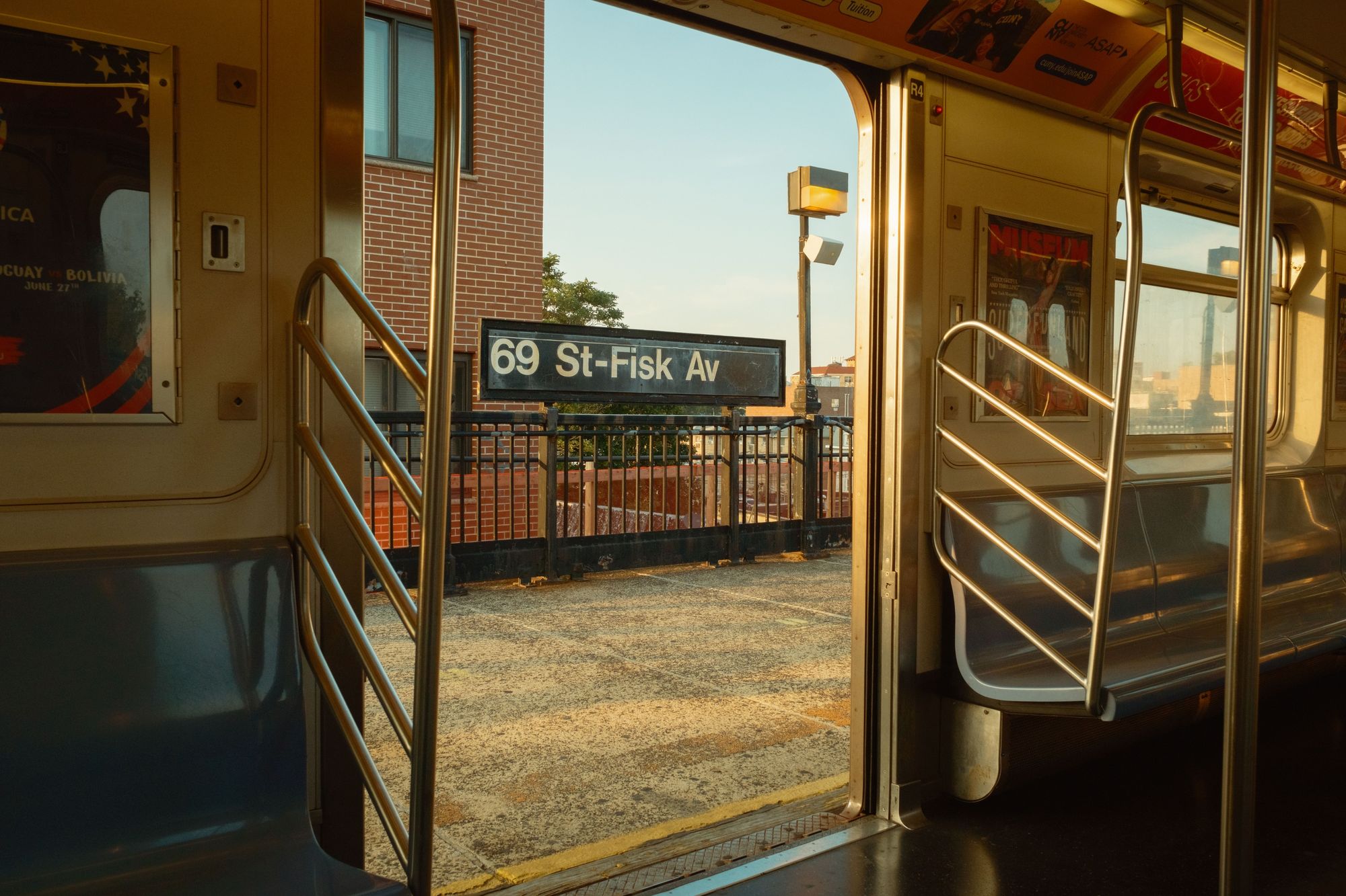 69 St-Fisk Av, Queens