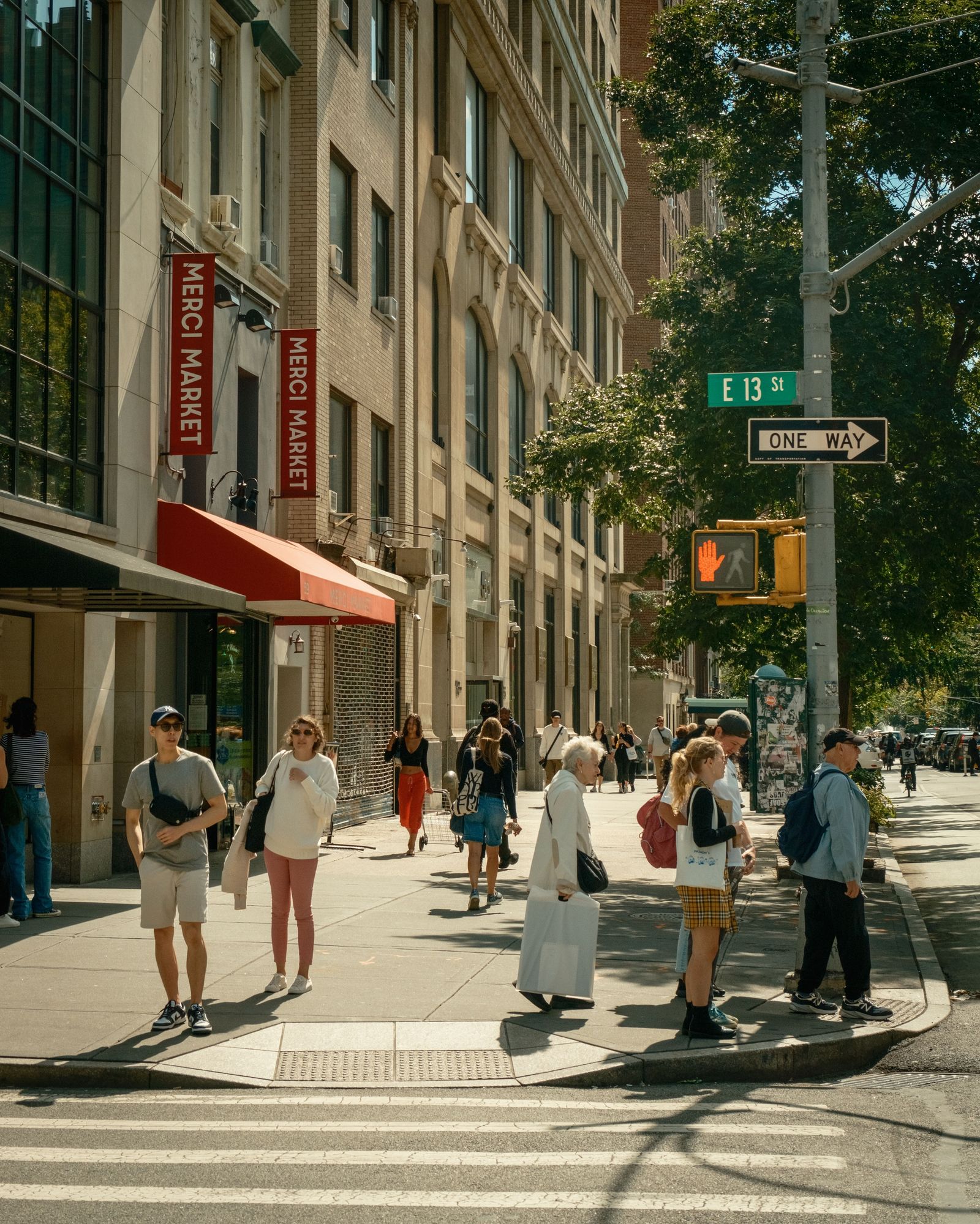 13th Street & 5th Avenue, Manhattan