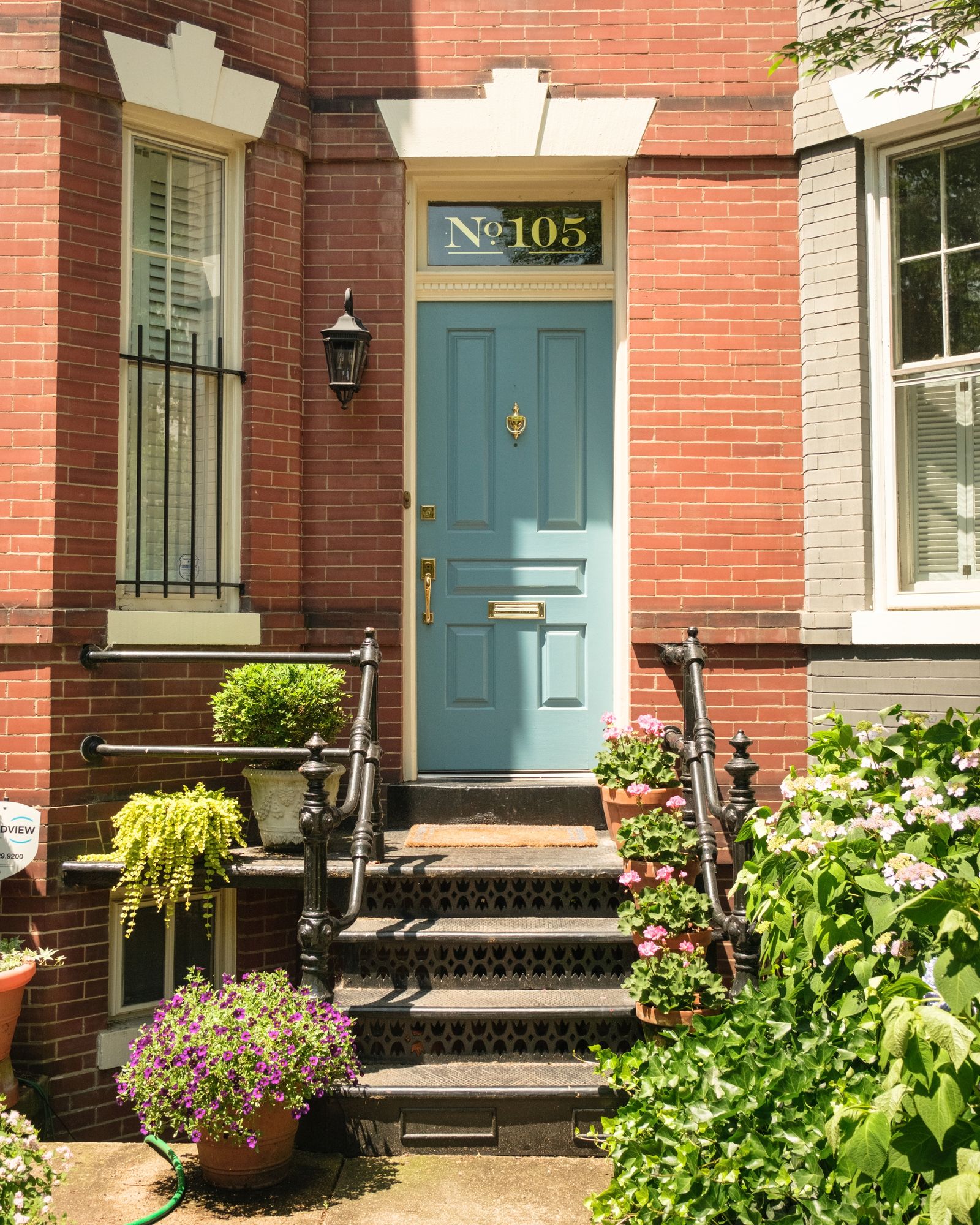 105, Capitol Hill