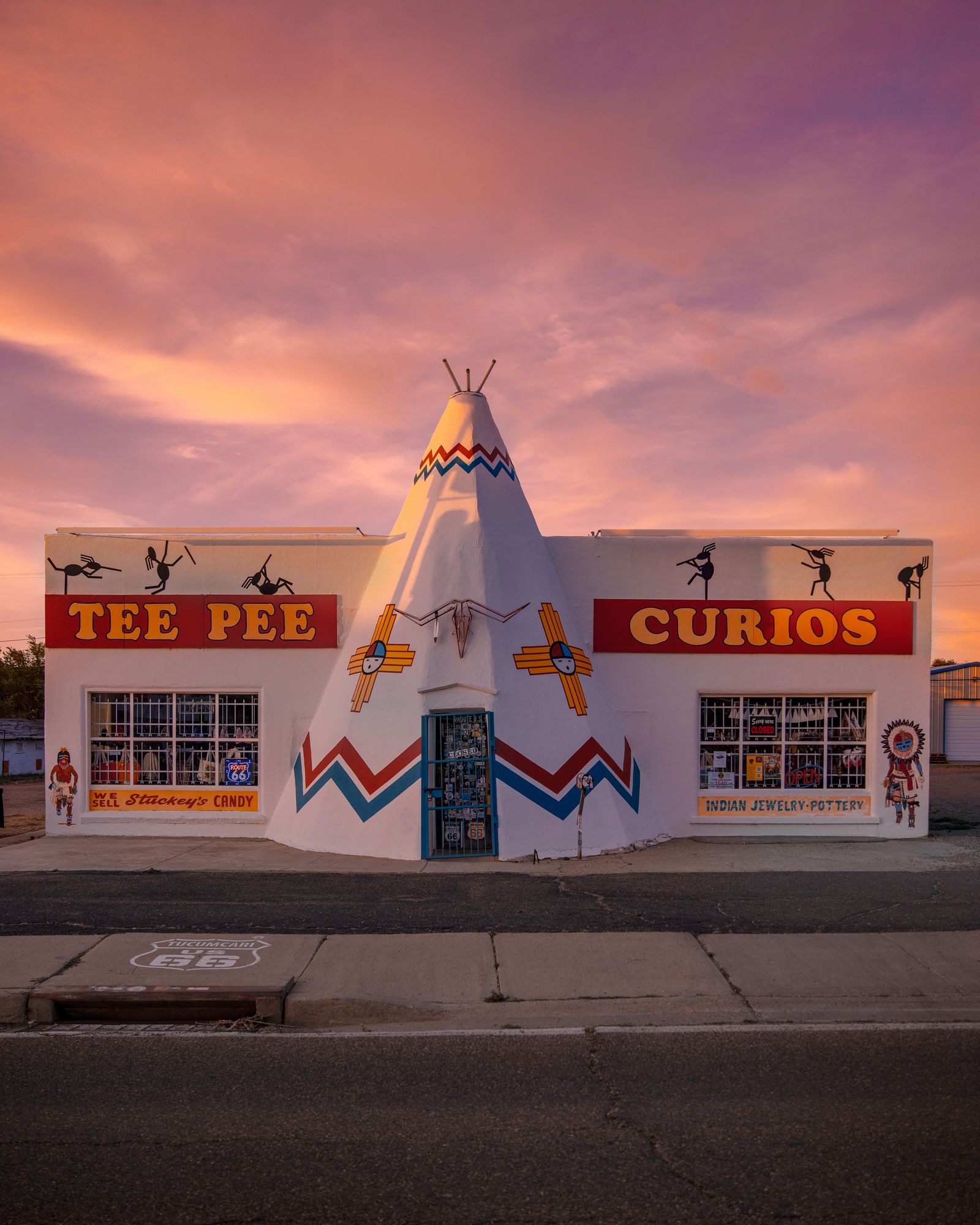 Tee Pee Curios 03