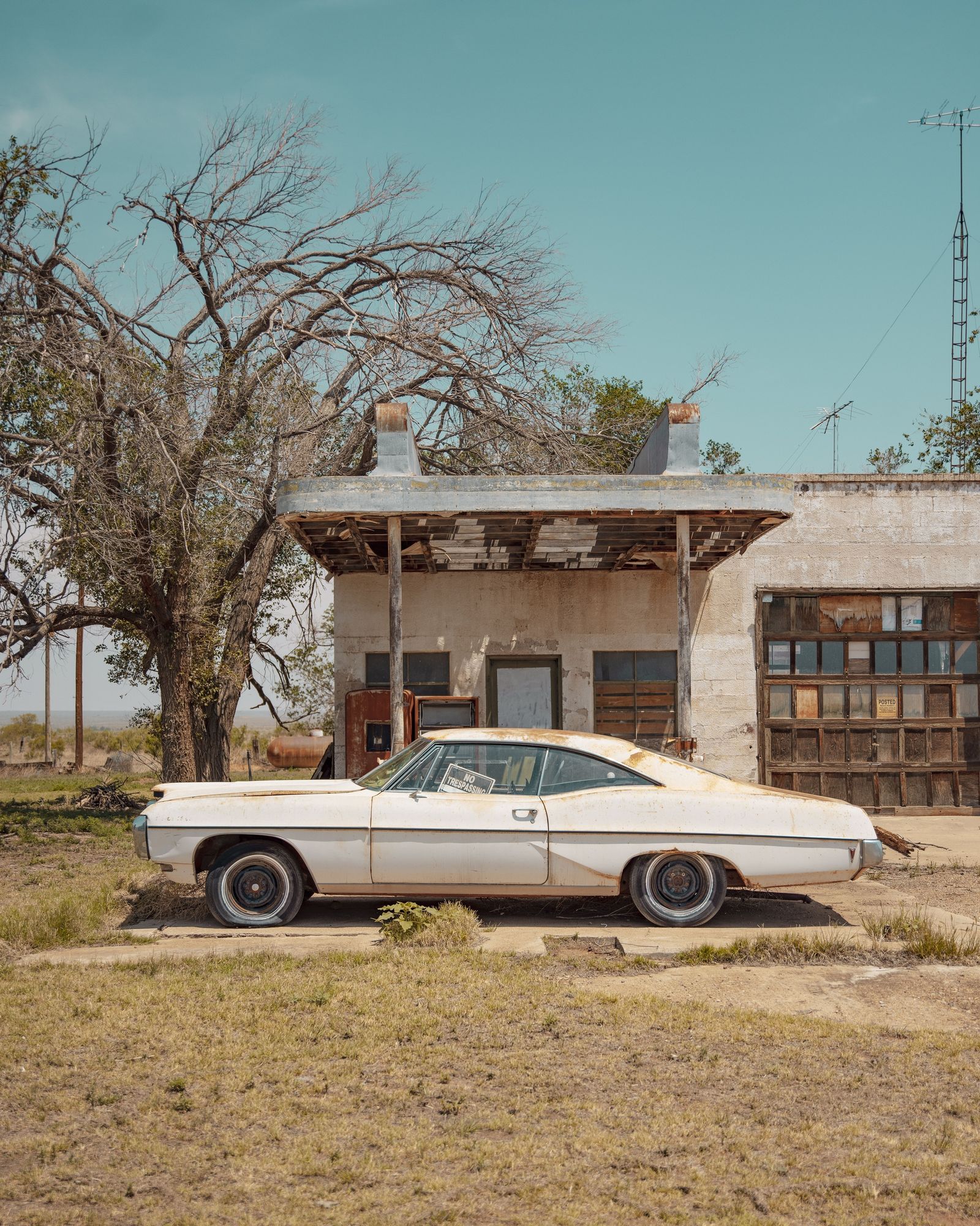 Texas Service Station 01