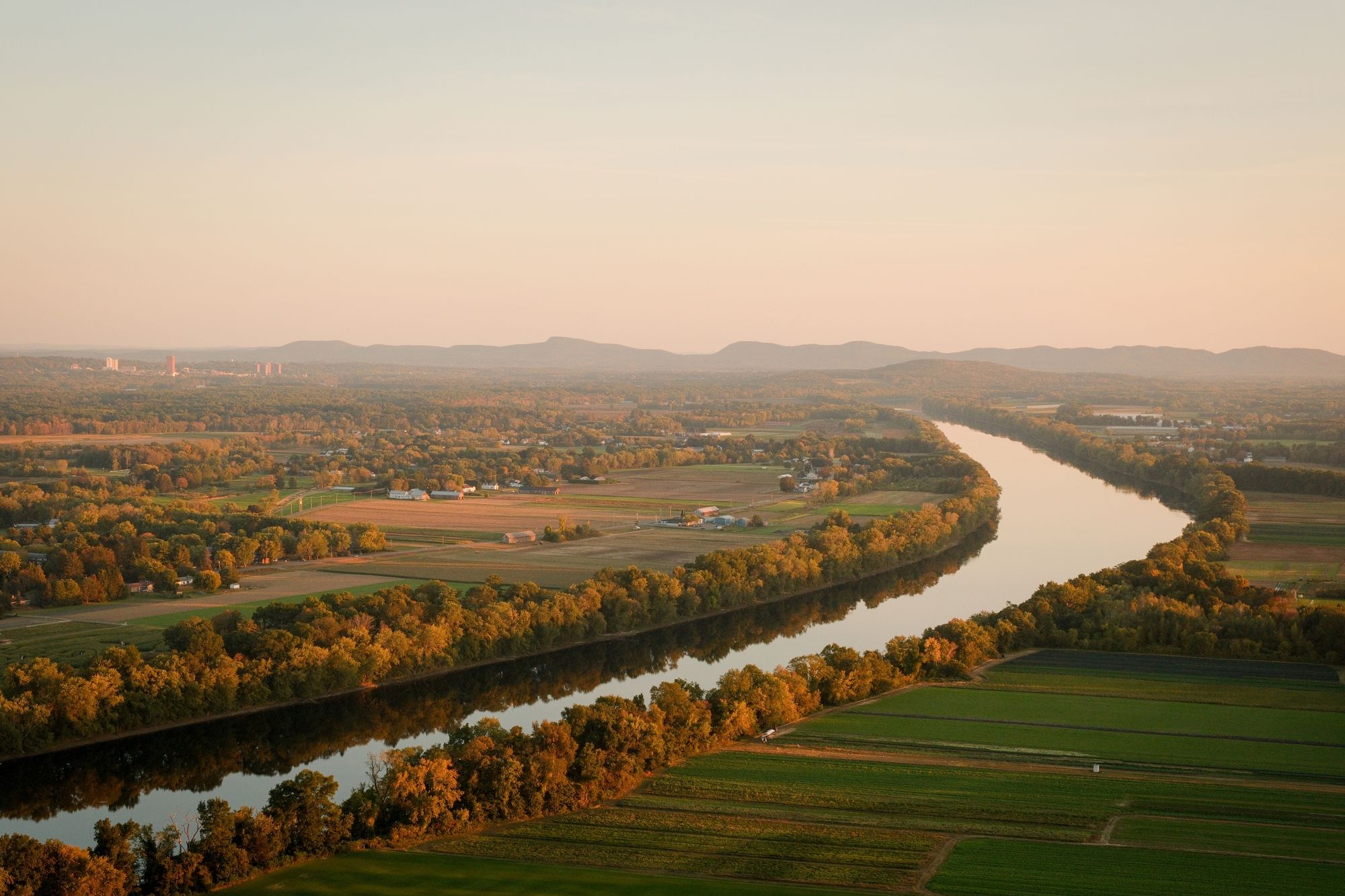The Connecticut River from Mount Sugarloaf 01