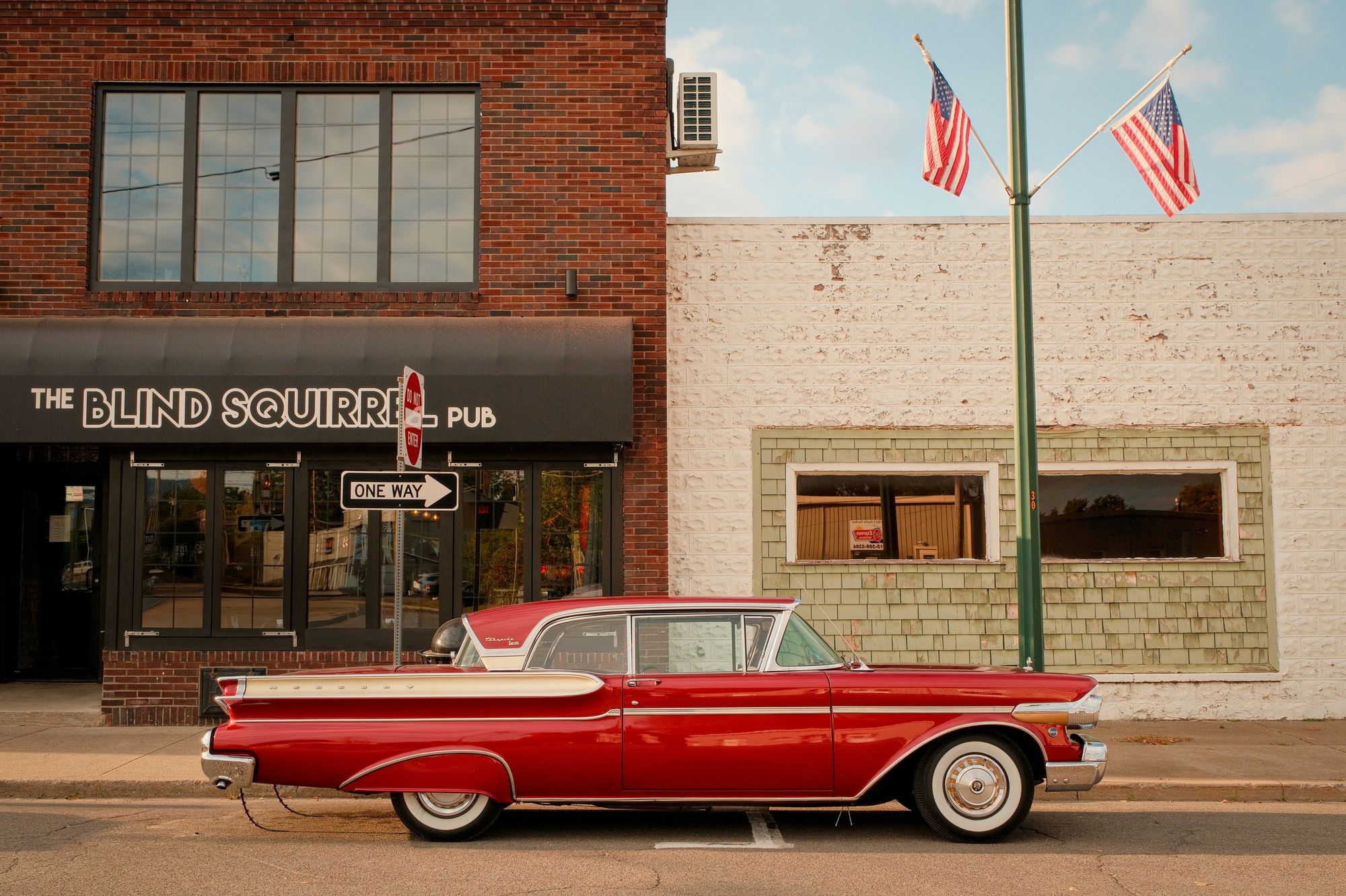 The Blind Squirrel Pub, Oneida