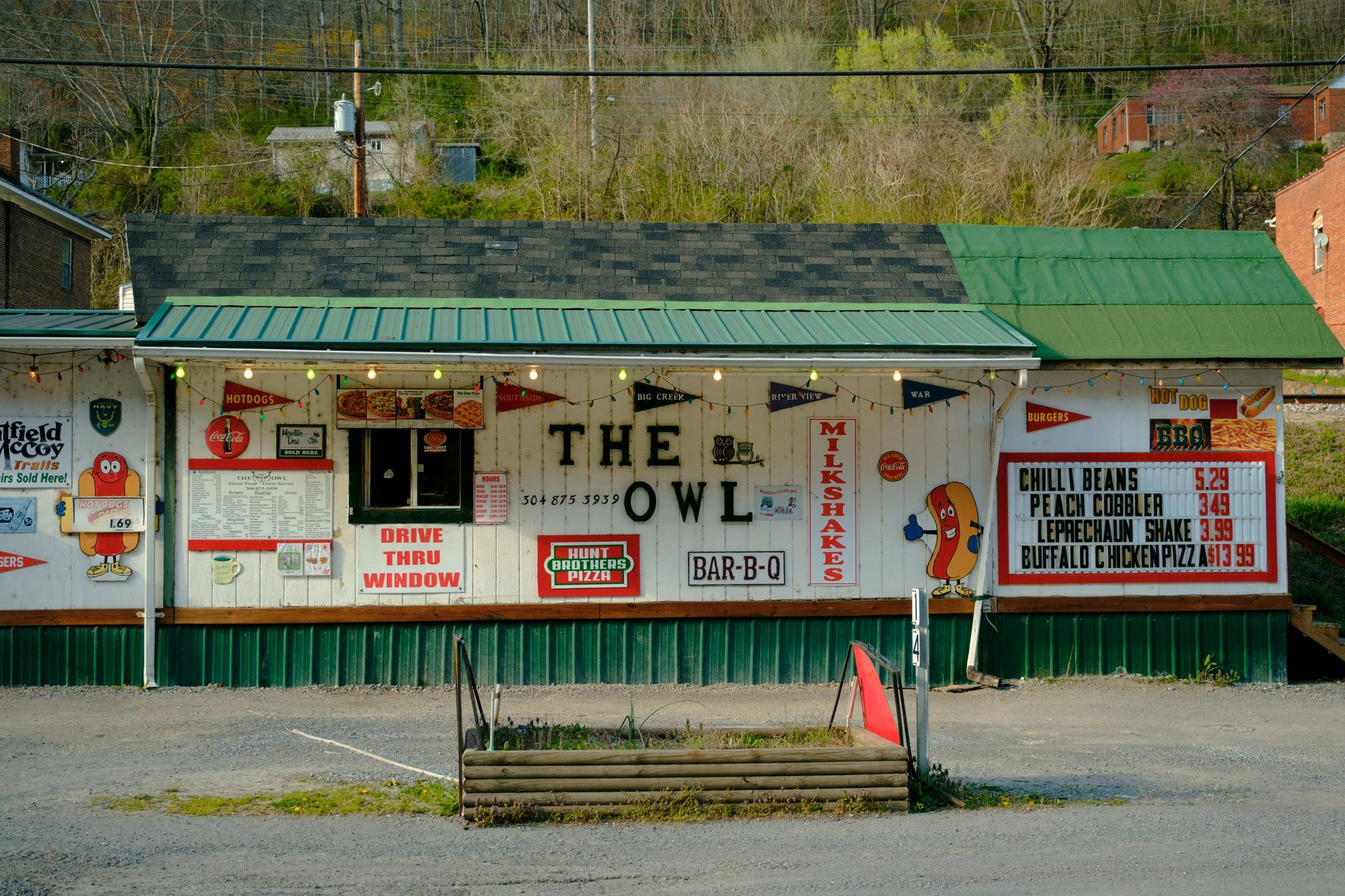 The Owl Drive Up Restaurant, War