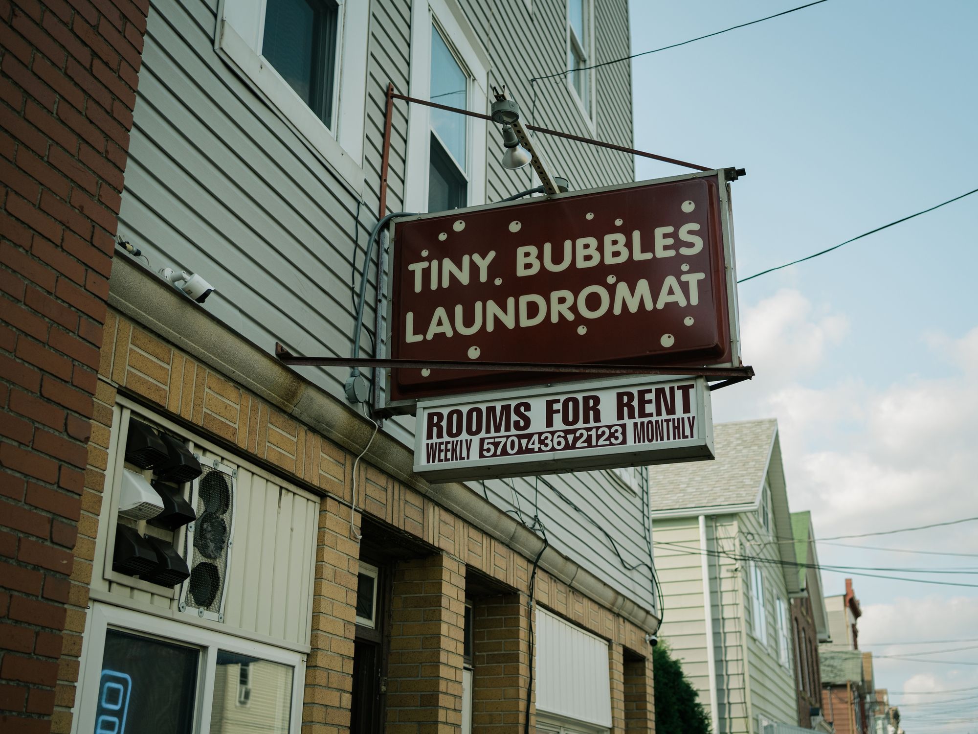 Tiny Bubbles Laundromat, Freeland