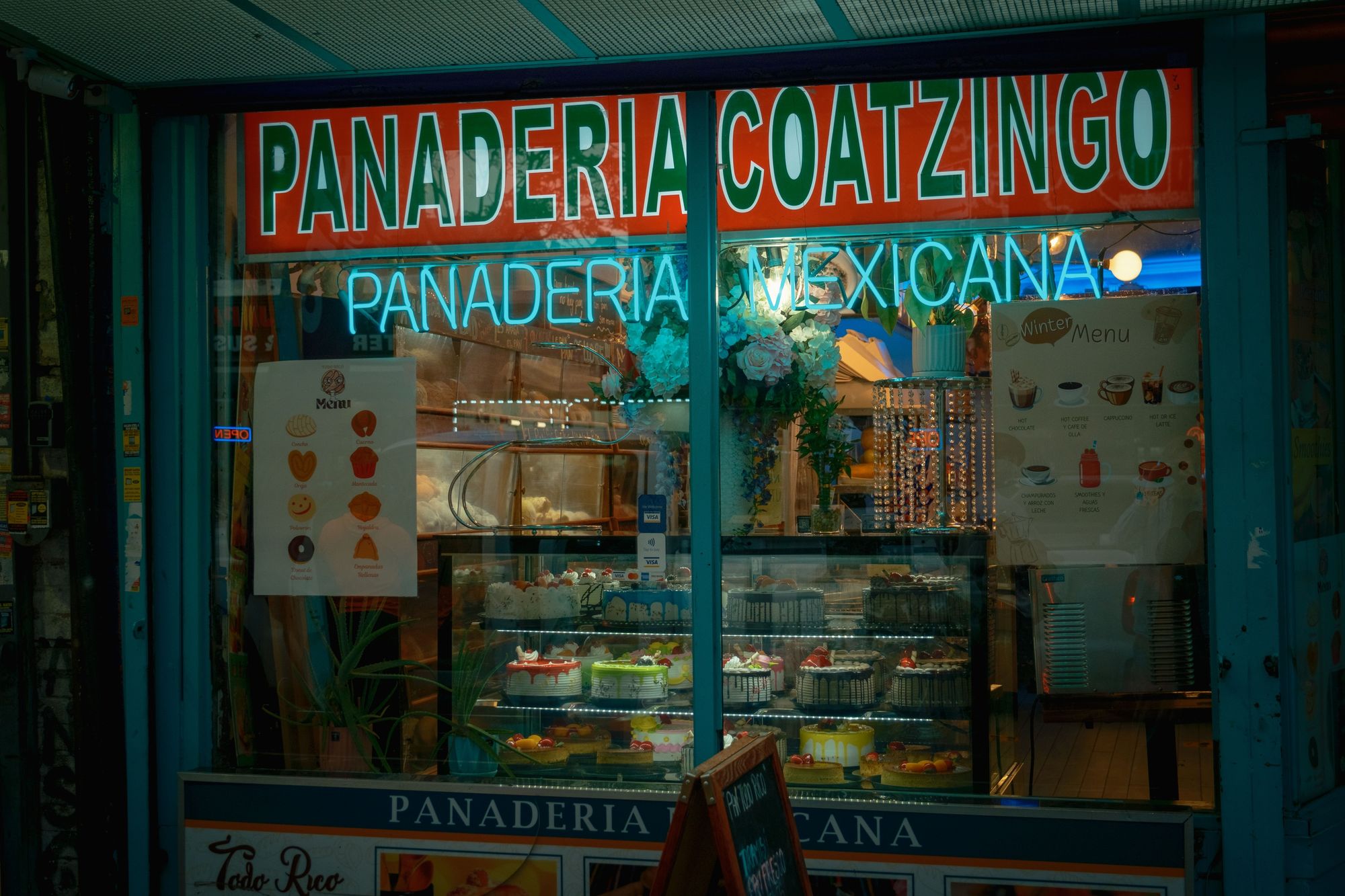 Todo Rico Bakery, Jackson Heights