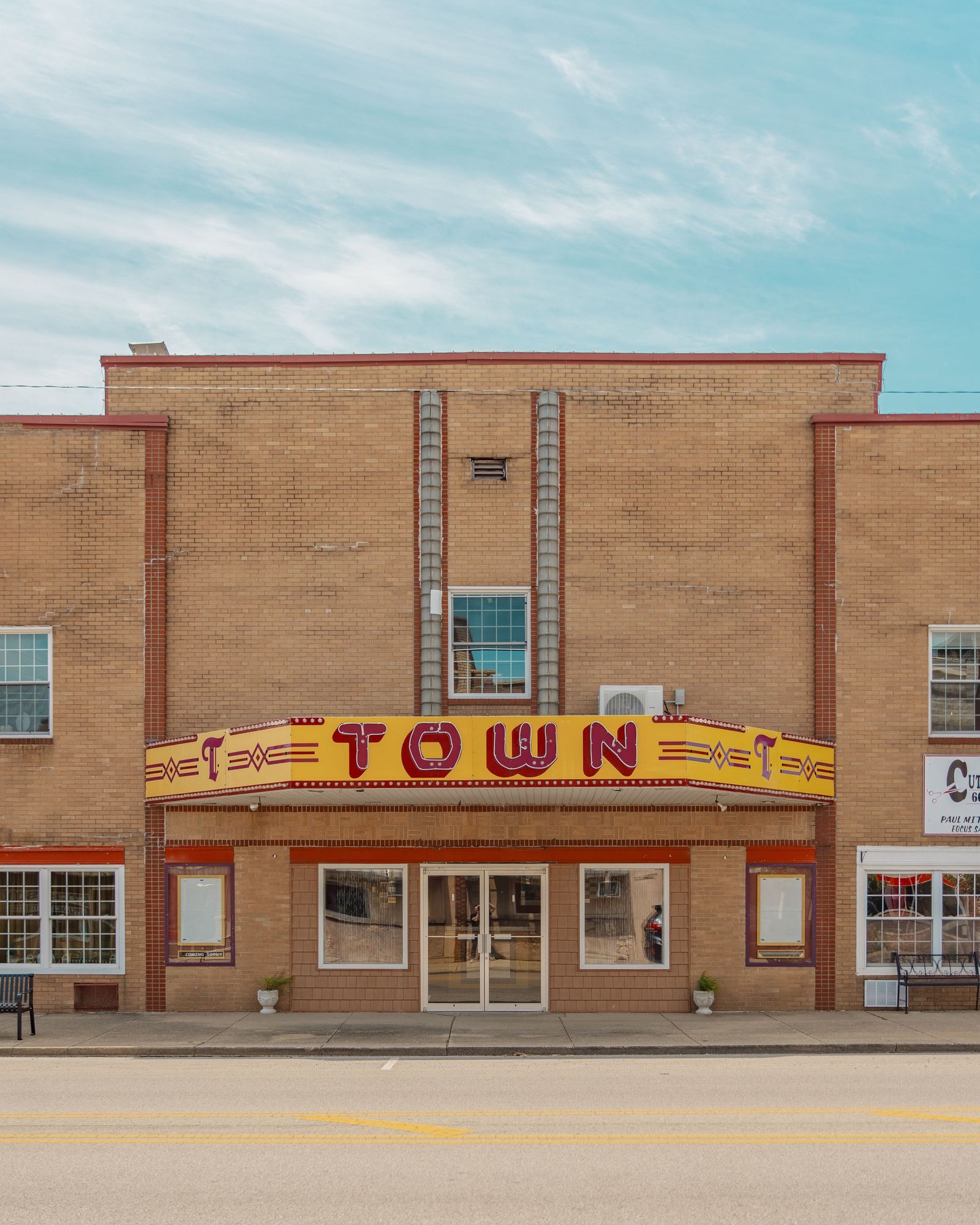 Town Theatre in Flora