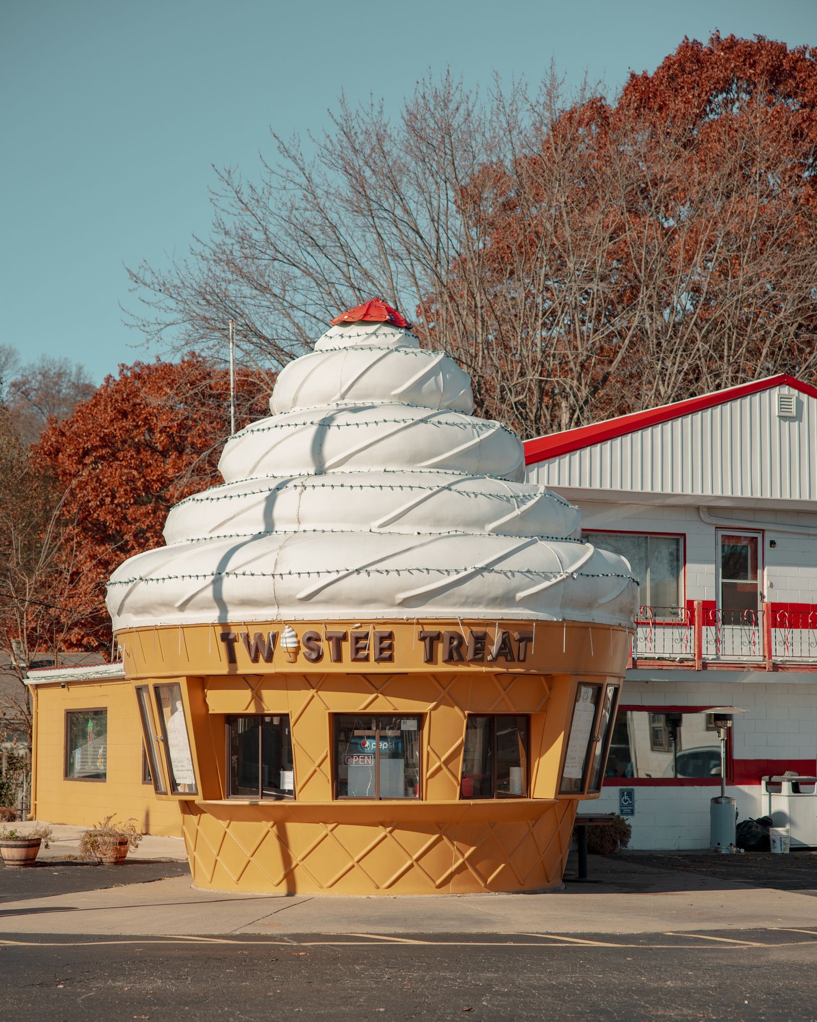 Twistee Treat 01