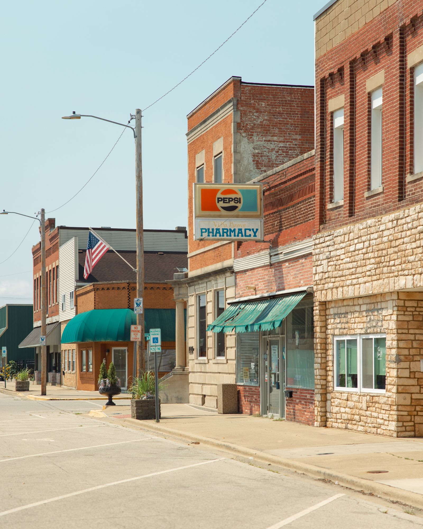 Villa Grove Street Scene