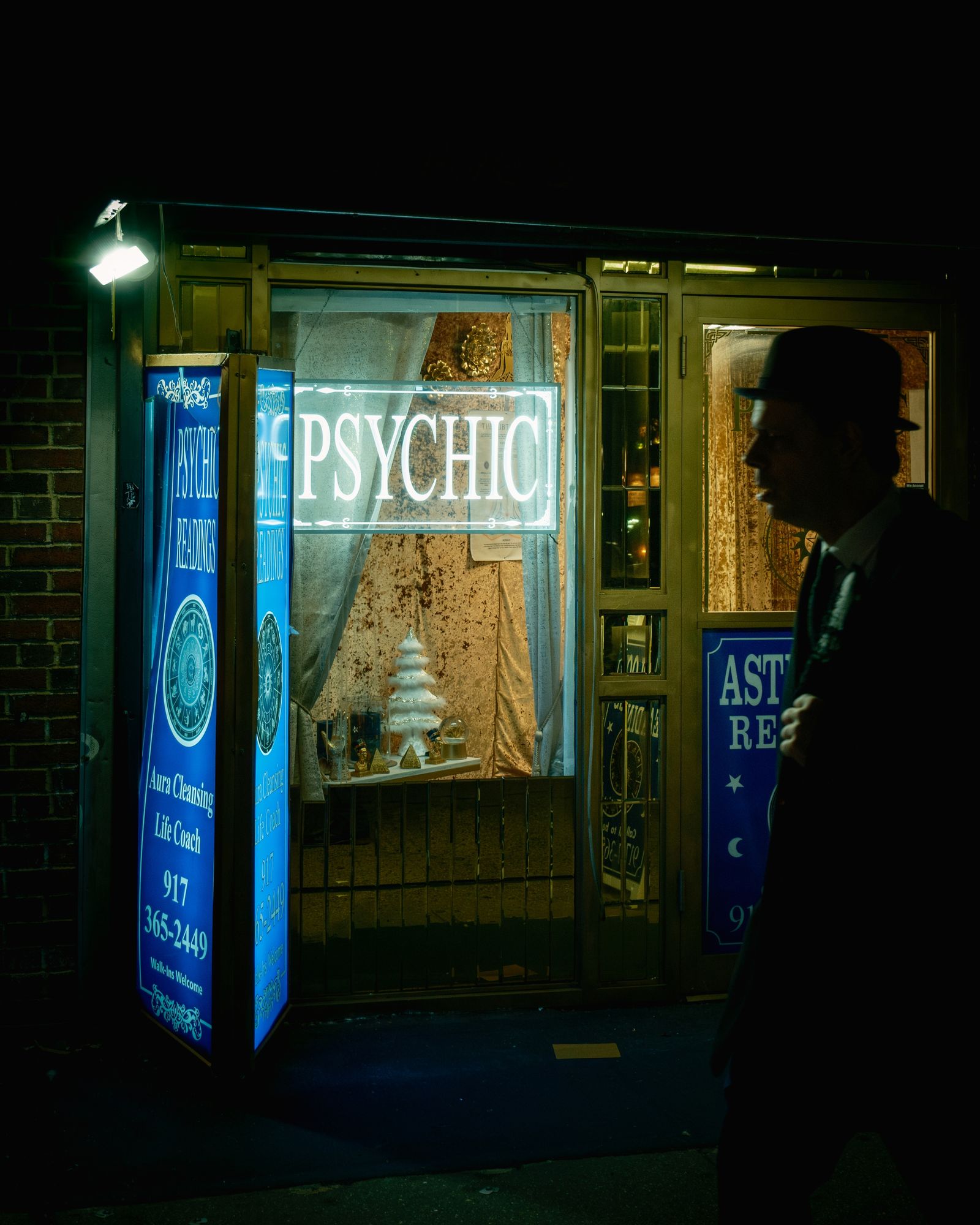 Village Psychic, Manhattan 01