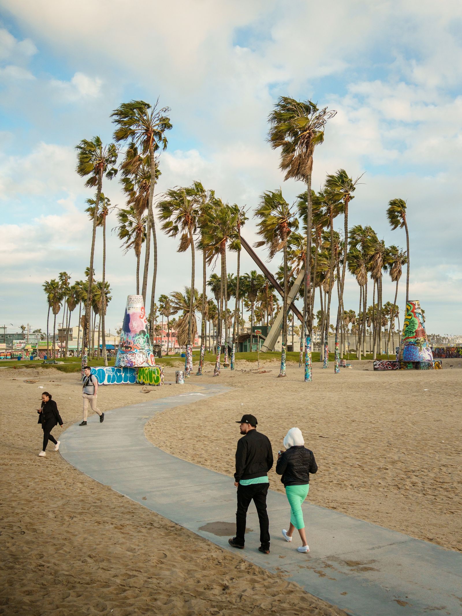 Walking in Venice Beach, Los Angeles