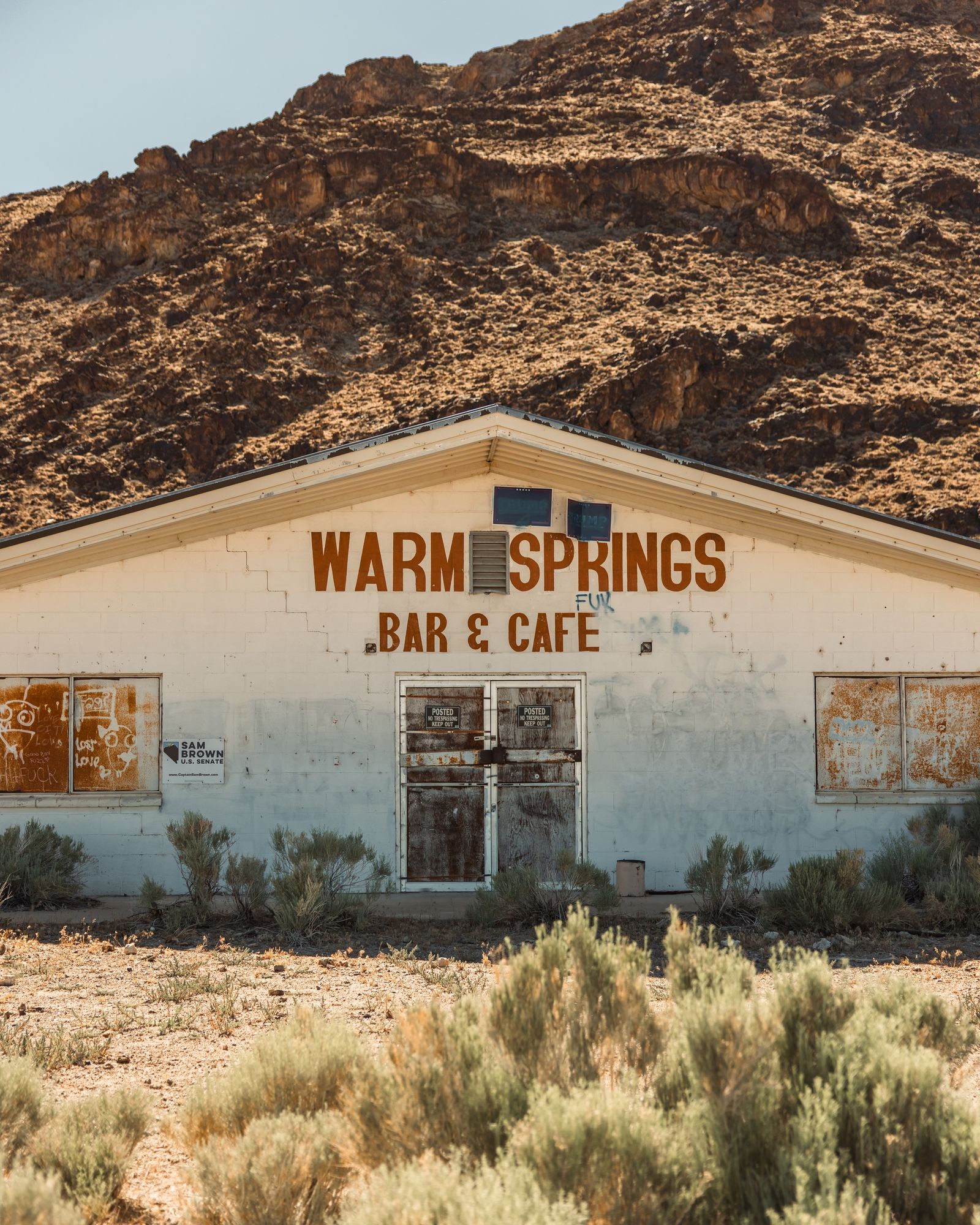Warm Springs Bar & Cafe 02