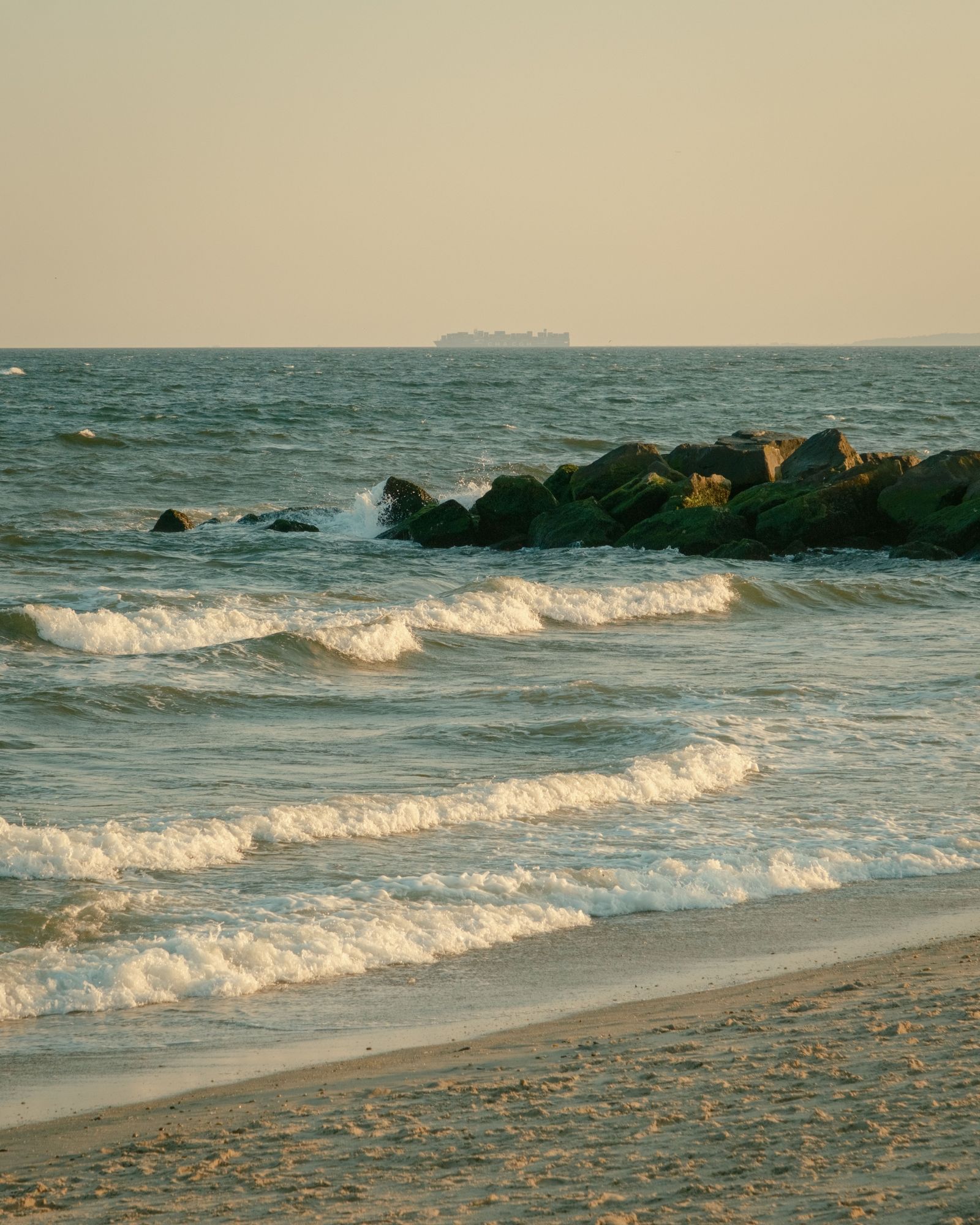 Waves at Rockaway Beach, Queens 03