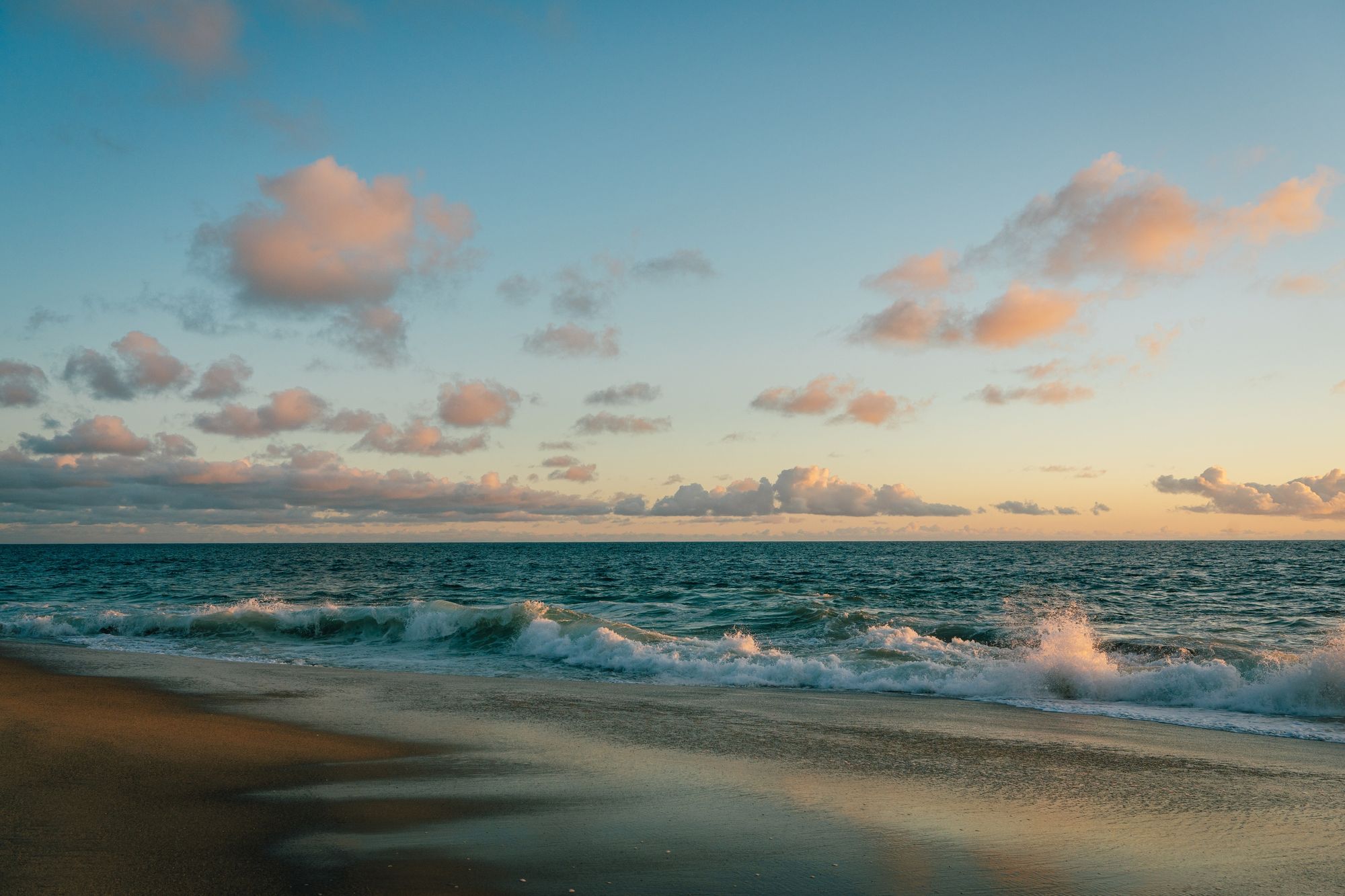 Waves at Sunset, 1000 Steps Beach 01