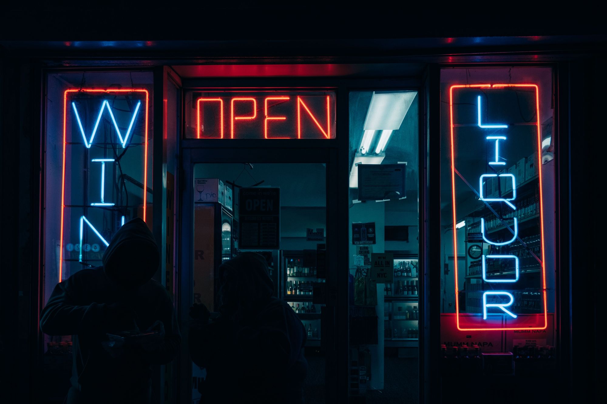 Wine & Liquor Neon, Midtown Manhattan