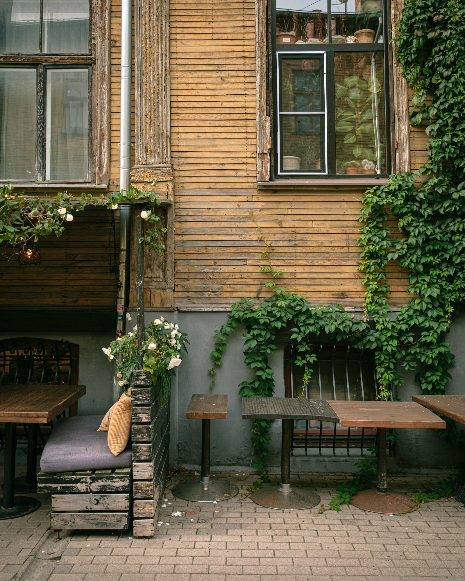 Wooden Buildings, Riga 02