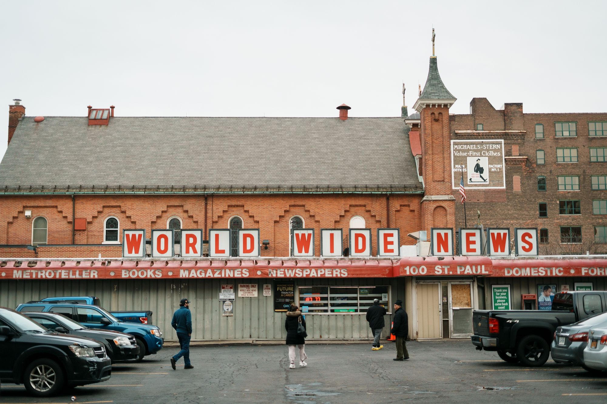 World Wide News, Rochester 01