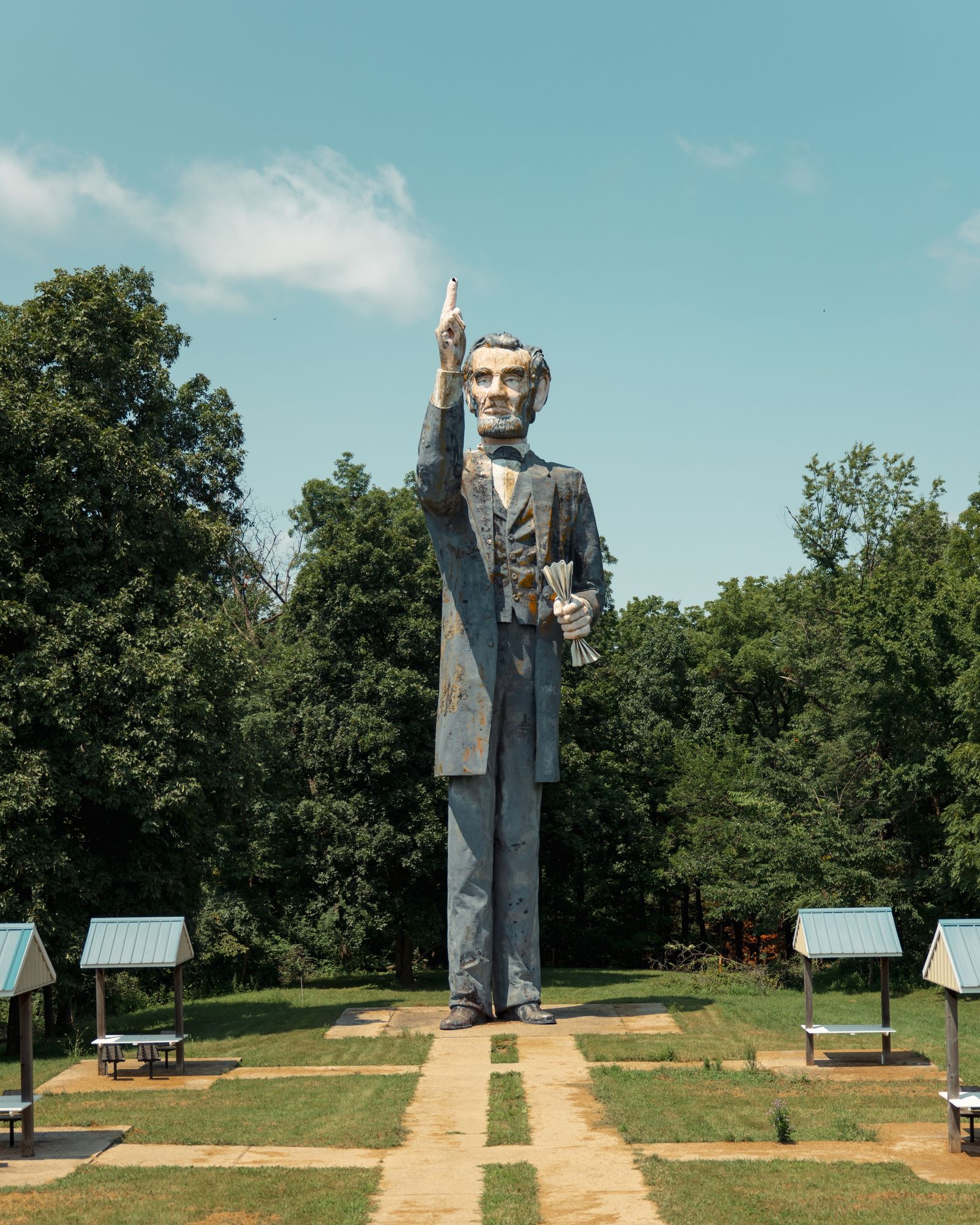World's Largest Lincoln 01