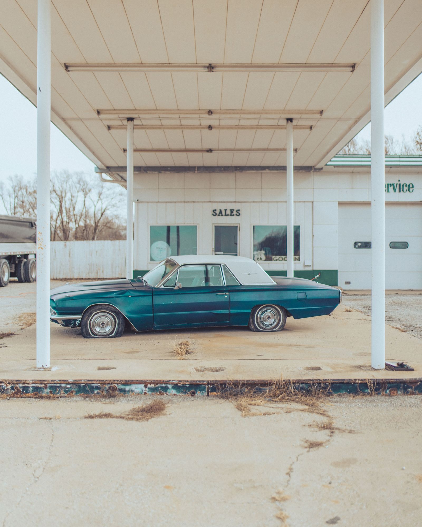 Abandoned Car in Chenoa 02