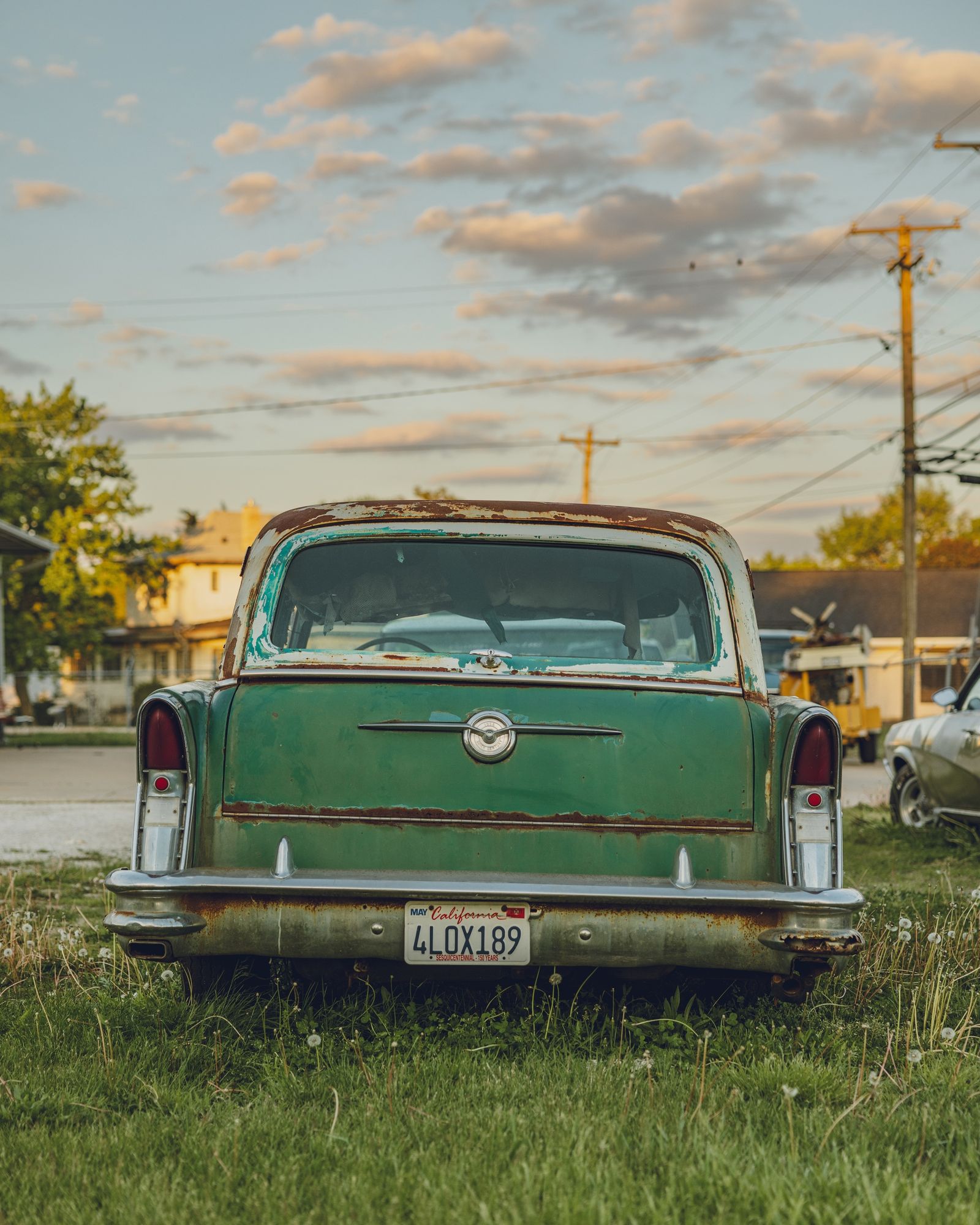 Abandoned Cars in Pontiac 04