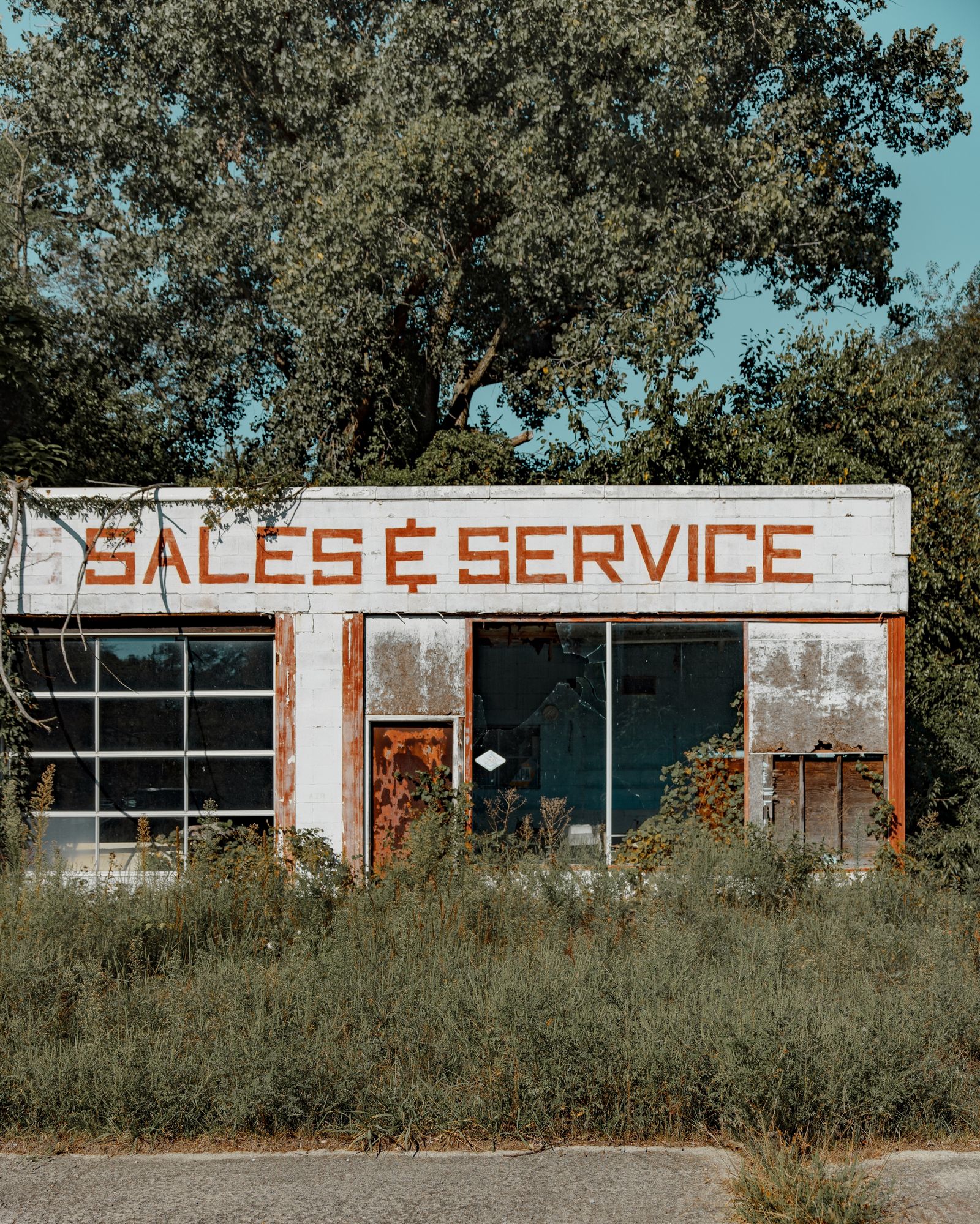 Abandoned Sales & Service Station 05