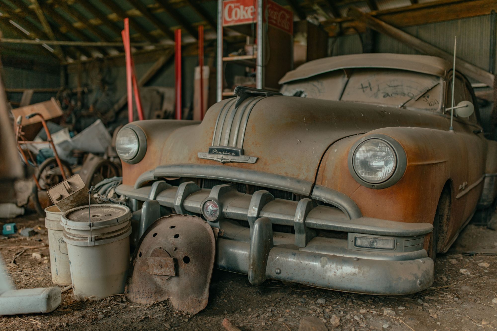 Abandoned Pontiac Chieftain Garage 01