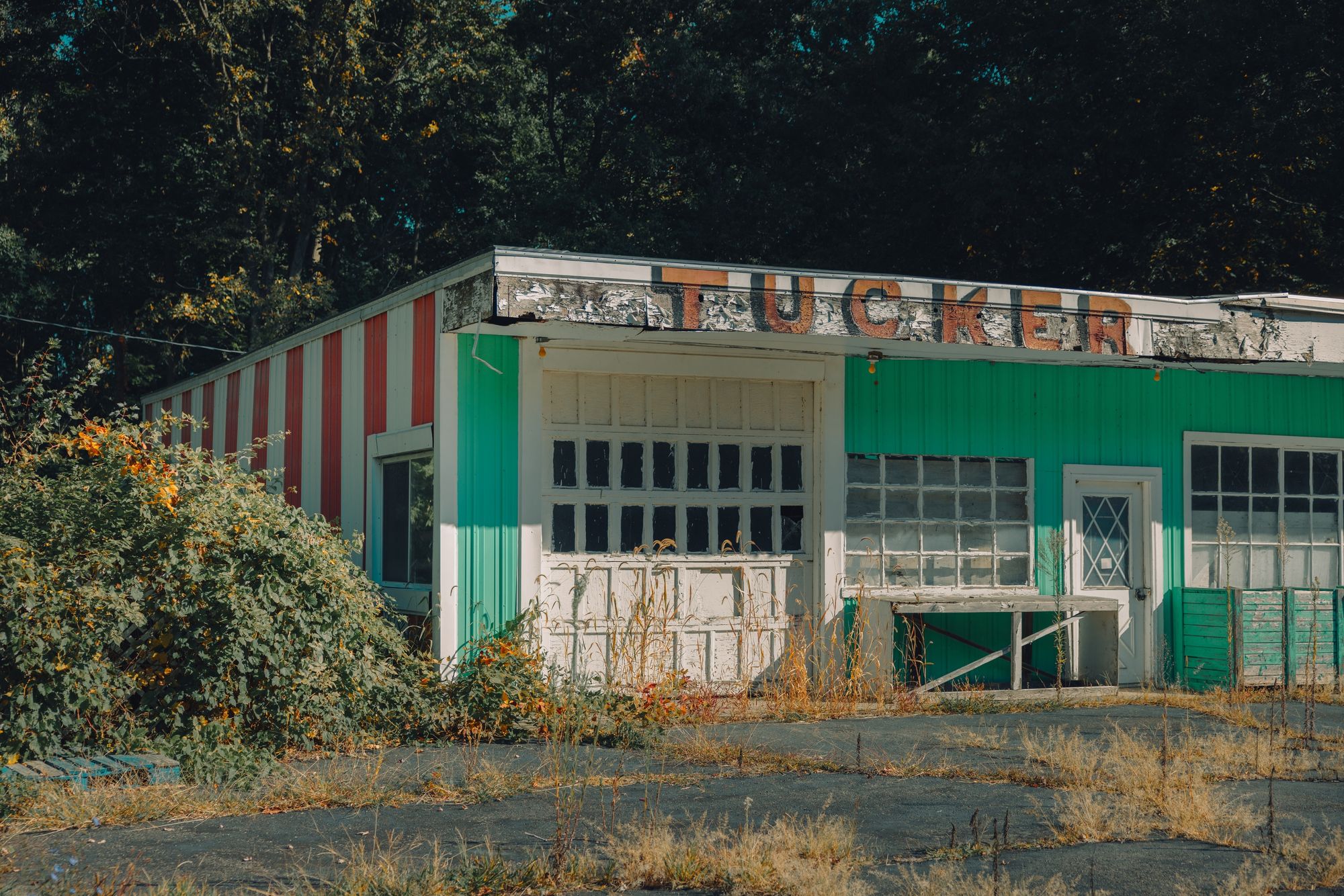 Abandoned Tuckers Fruit Market