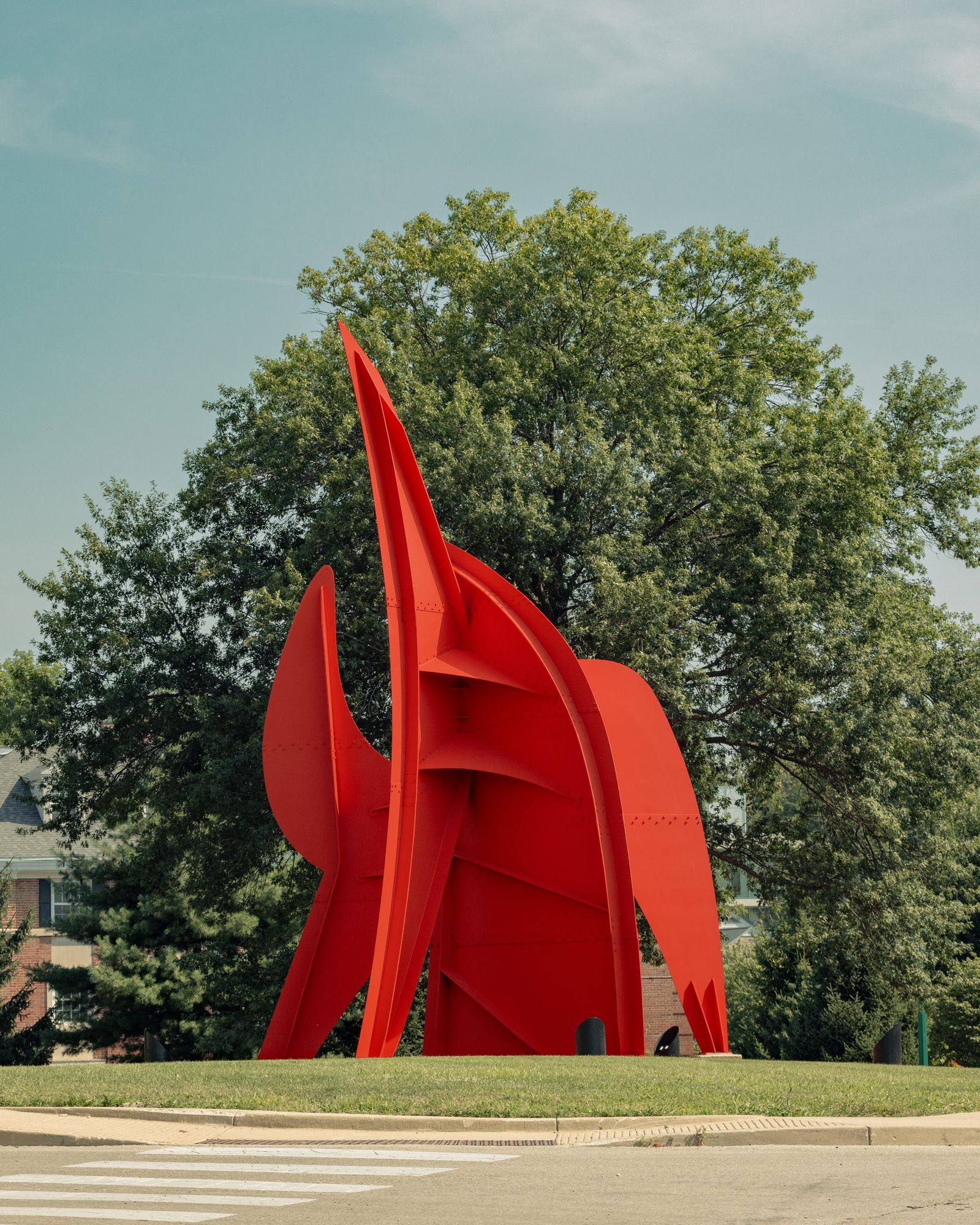 Alexander Calder's Peau Rouge 01