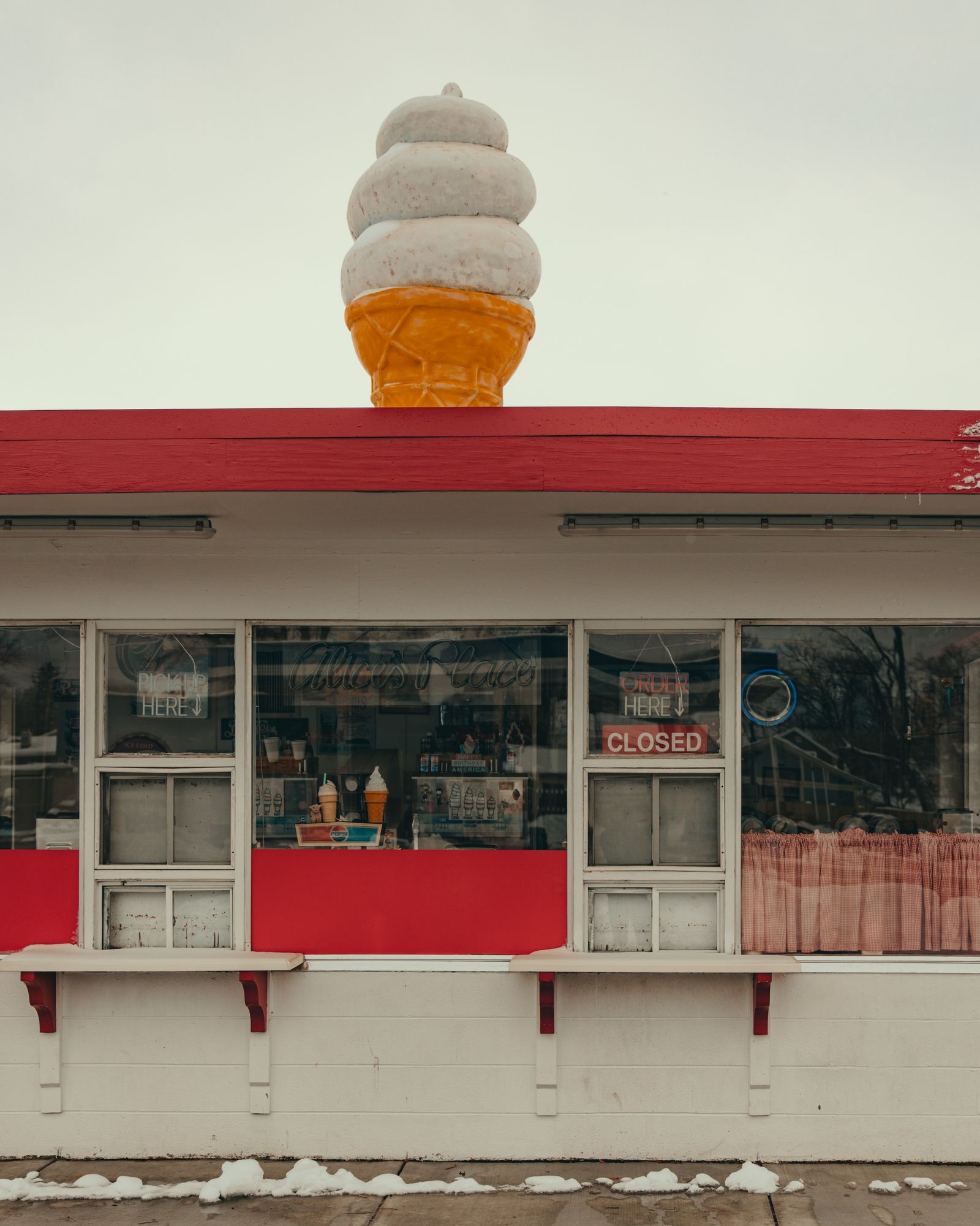 Alice's Ice Cream 01