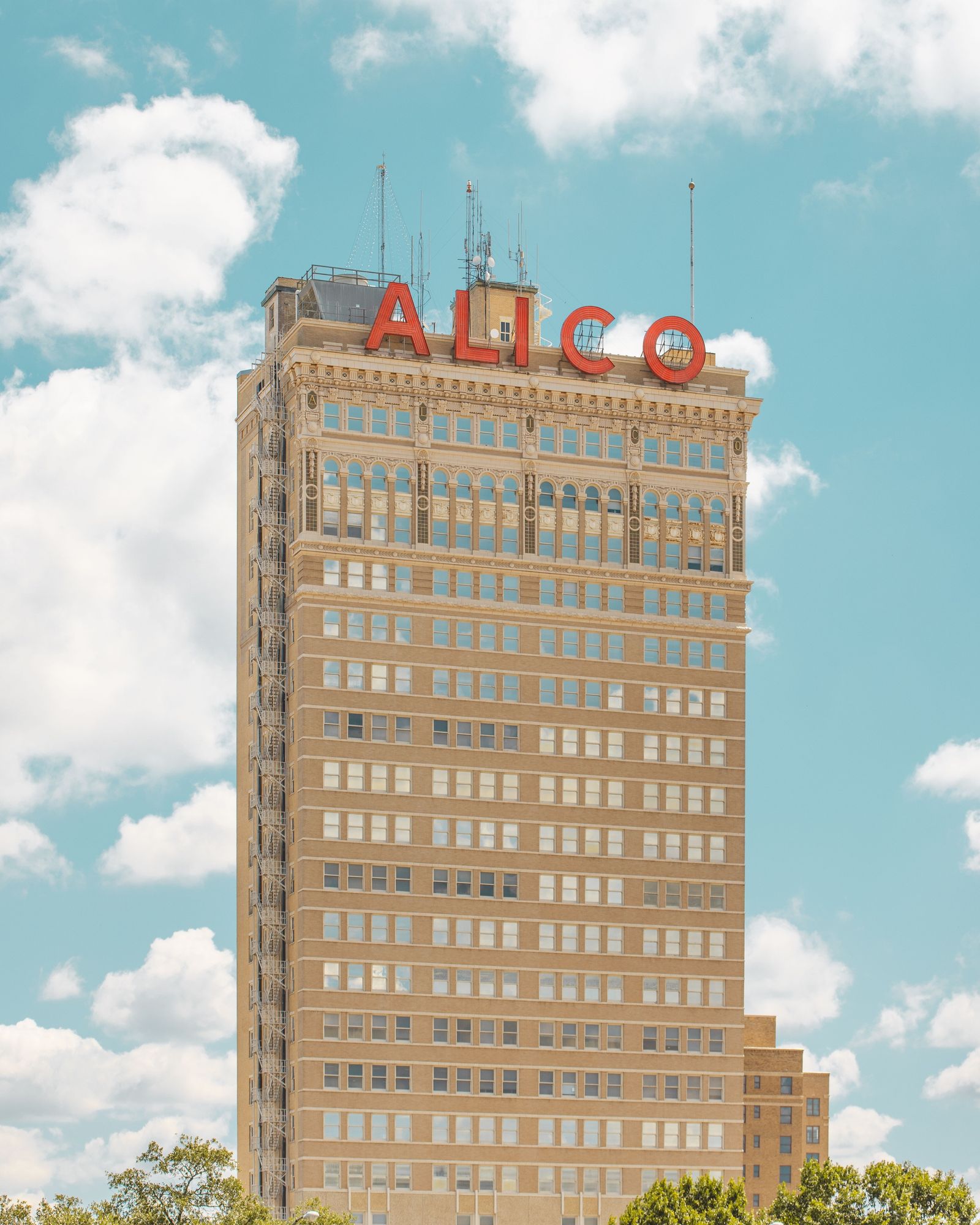 Alico Building 01