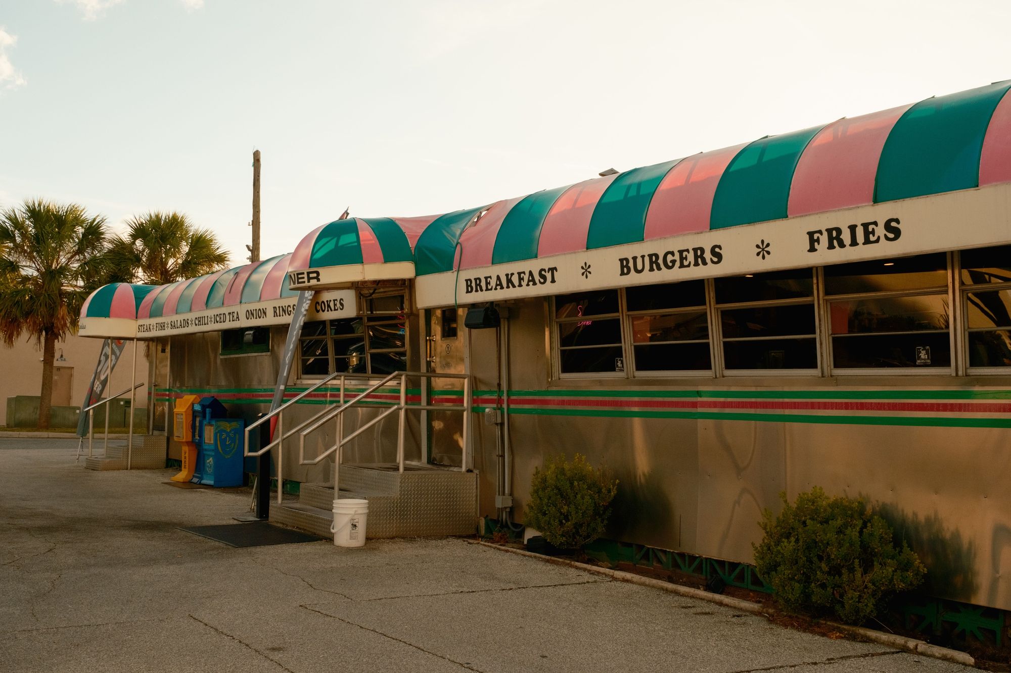 Angel's Dining Car, Palatka 01
