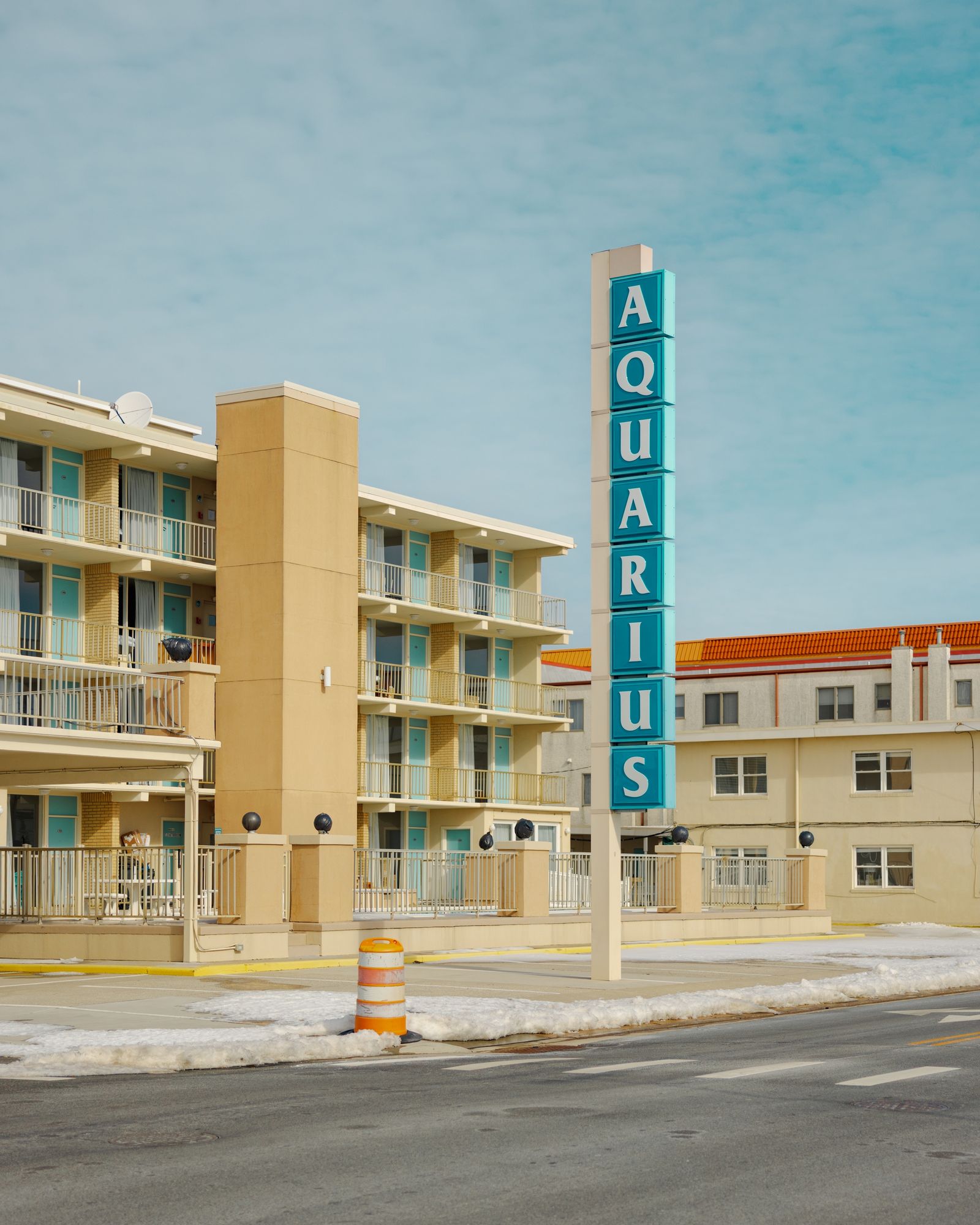 Aquarius Motel in Winter 01