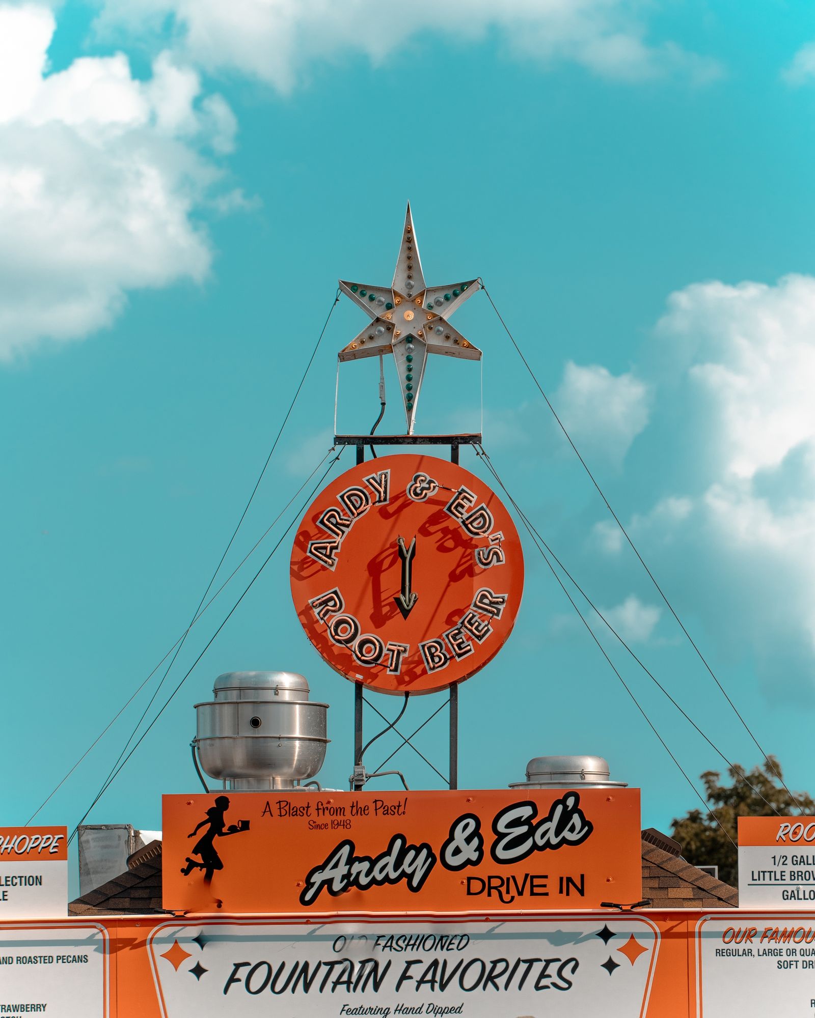 Ardy & Ed's Drive In 01