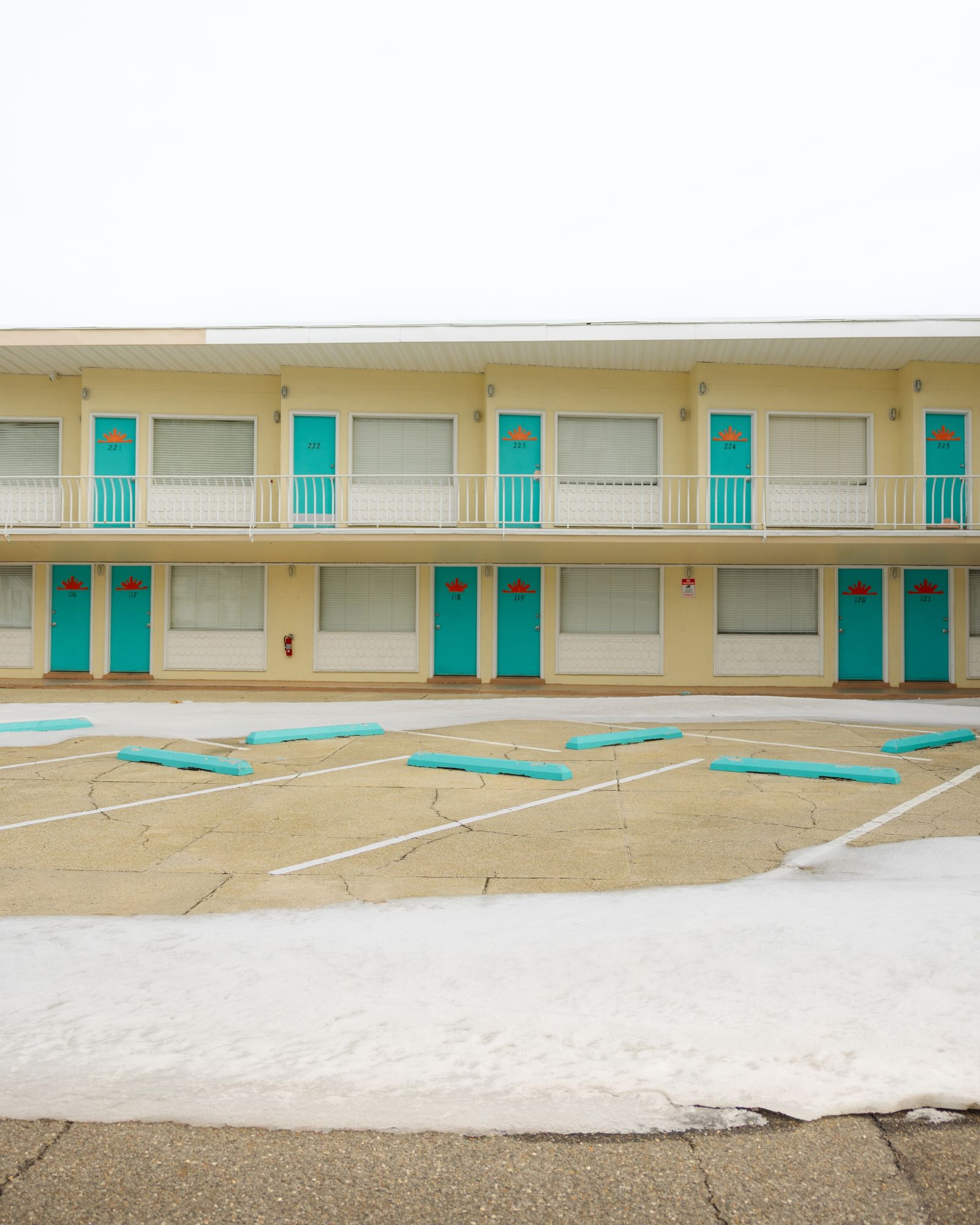 Aztec Motel in Winter 03