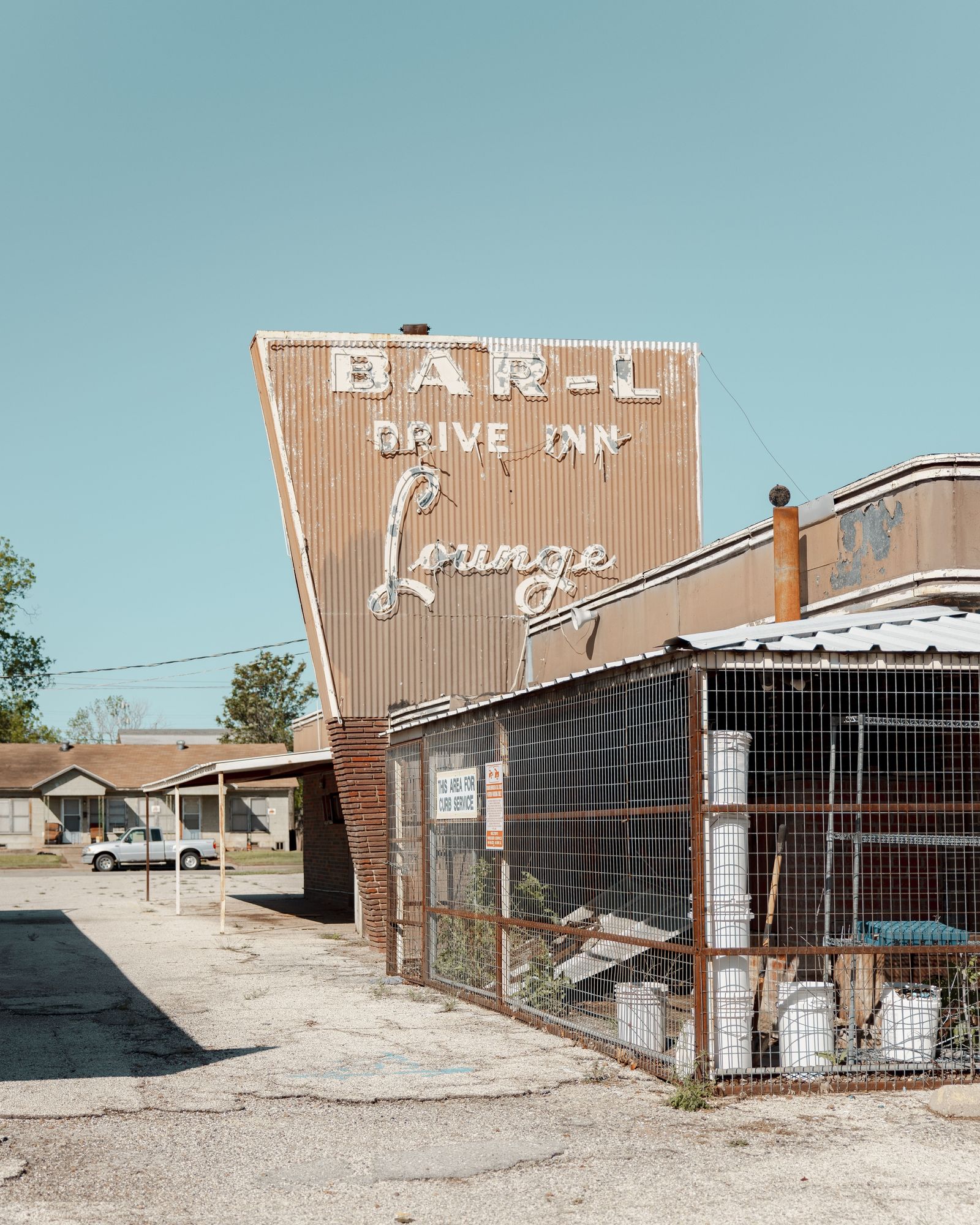 Bar-L Drive Inn 01