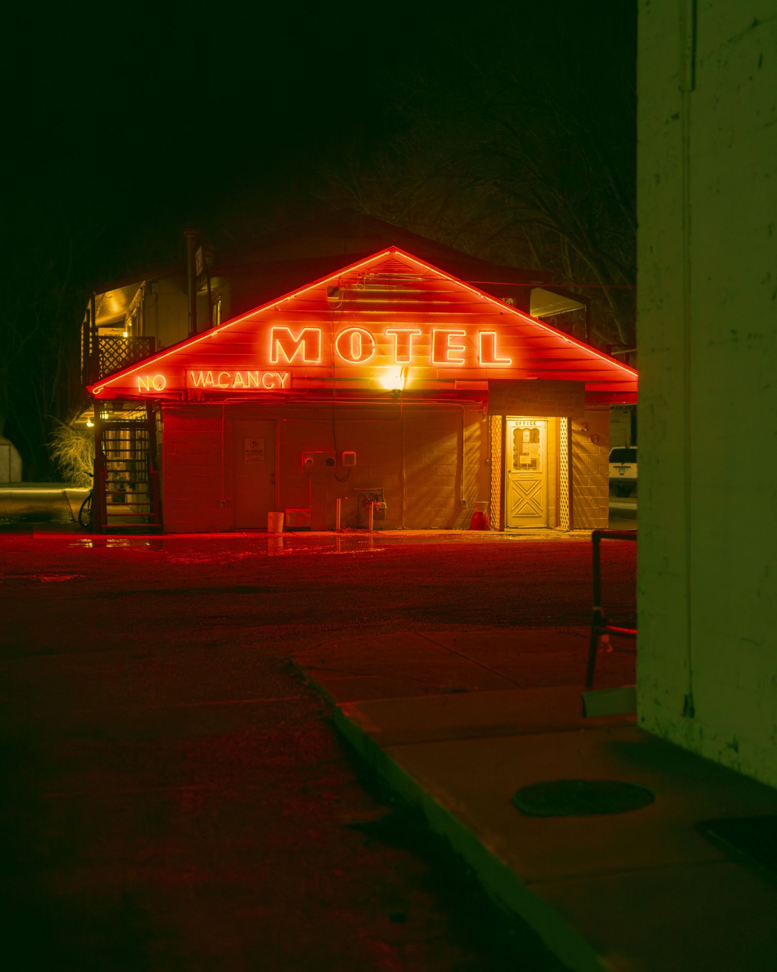 Bob's Woodstock Motel 01