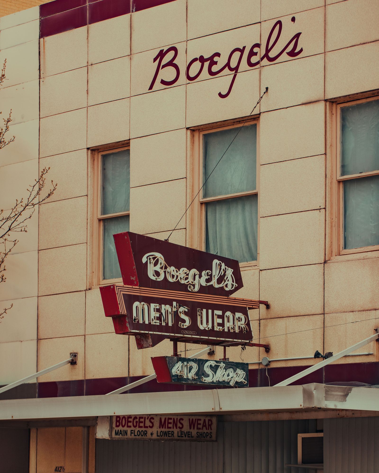 Boegel's Men's Wear 02