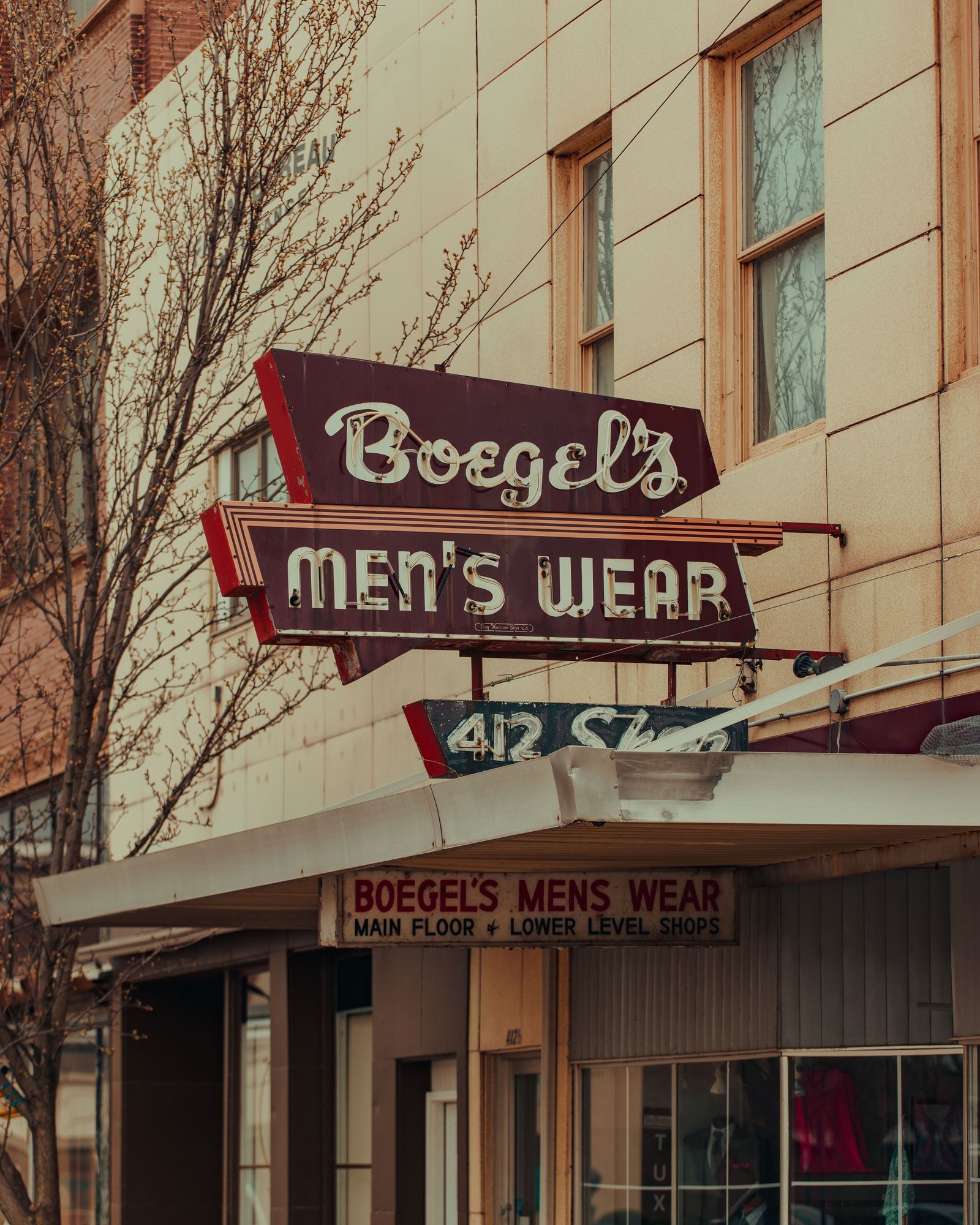 Boegel's Men's Wear 03