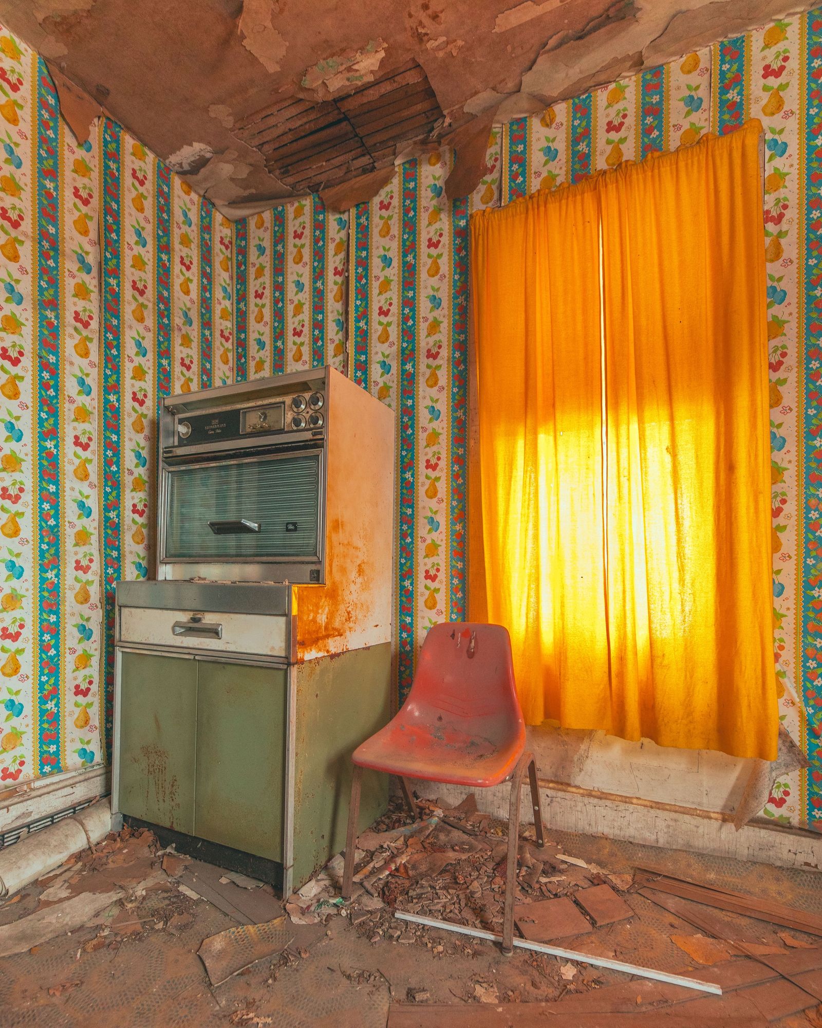 Bottom of the Hill House 03