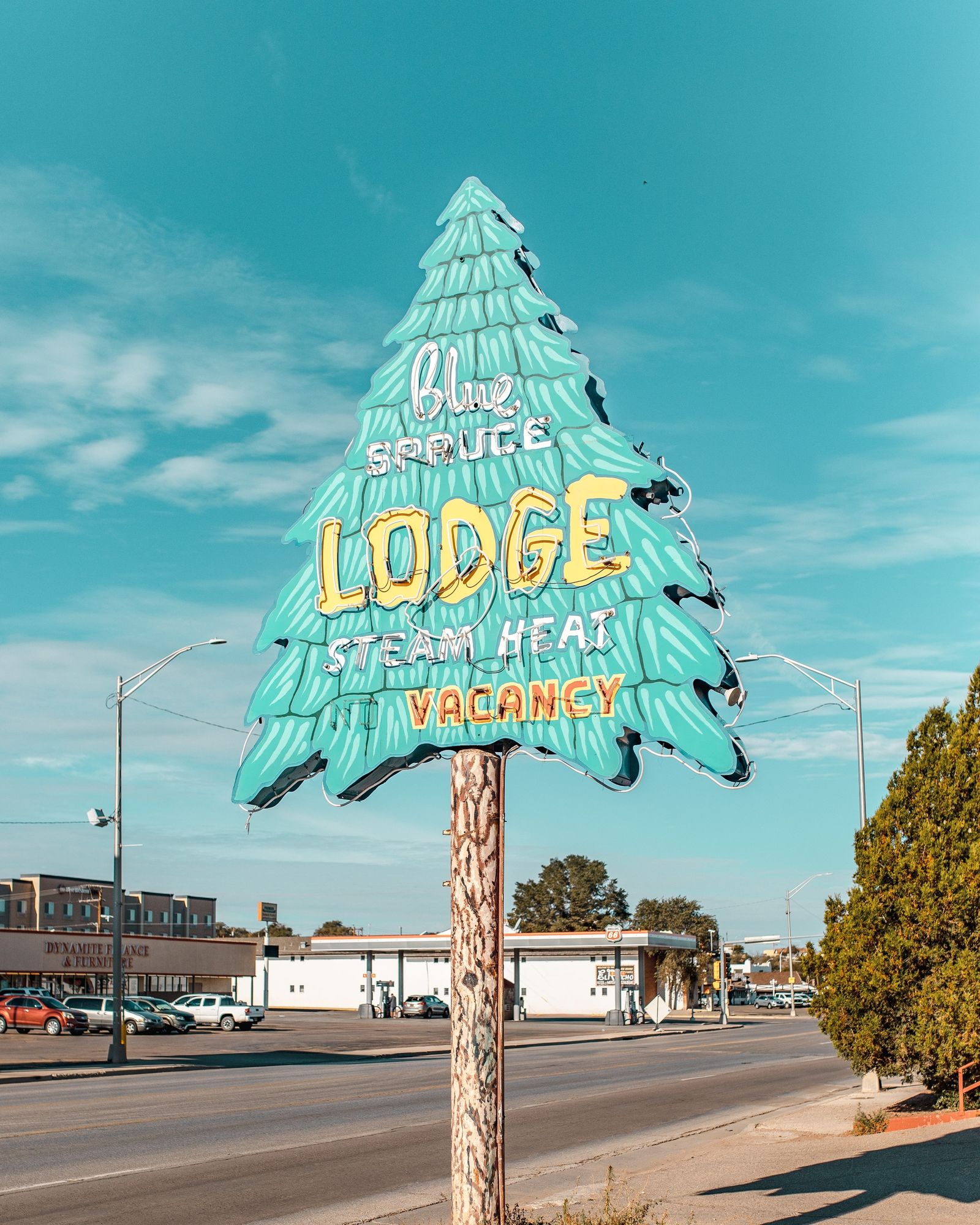 Blue Spruce Motel 02