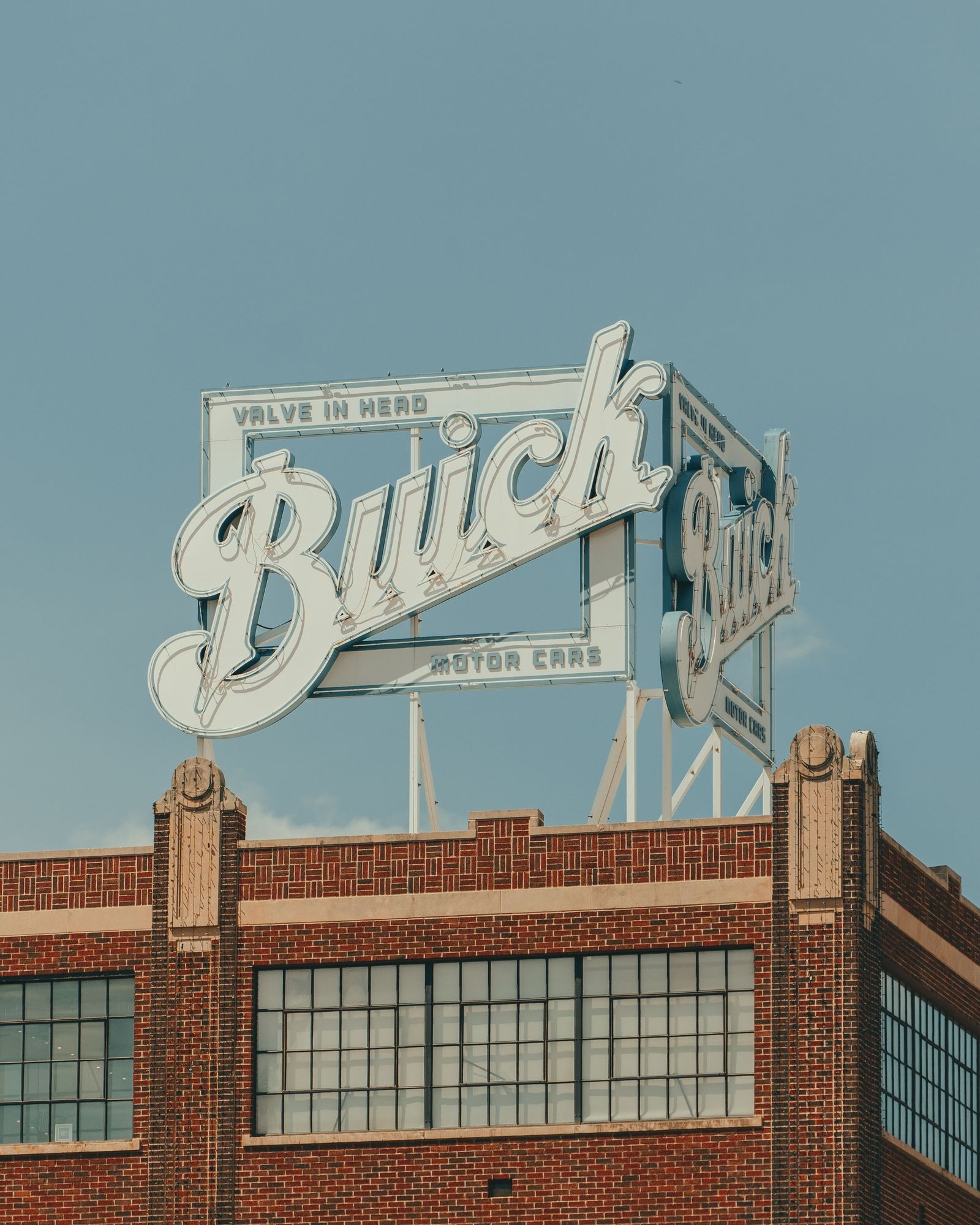 Buick Rooftop Sign 02